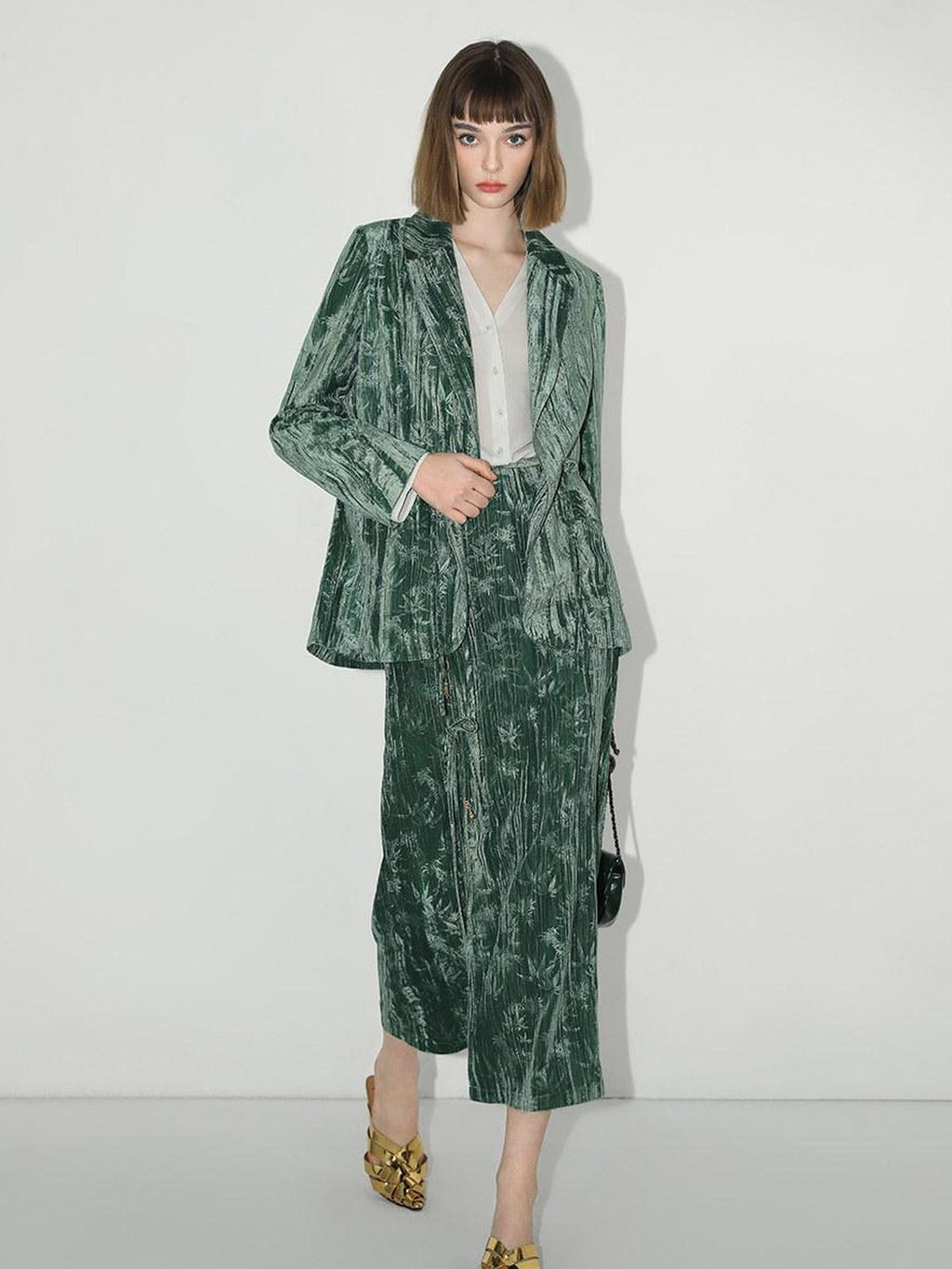 COCOBELLA 3D Embellished Pocket Straight Fit Commuter Blazer For Women Casual Jackets