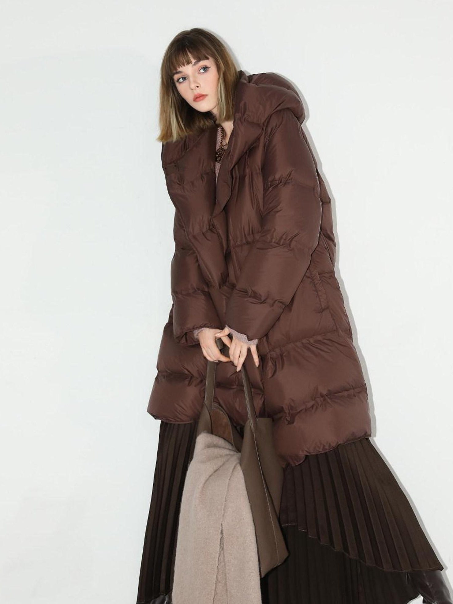 COCOBELLA 90 White Duck Down 200G Straight Fit Commuter Mocha Outerwear Down Jackets