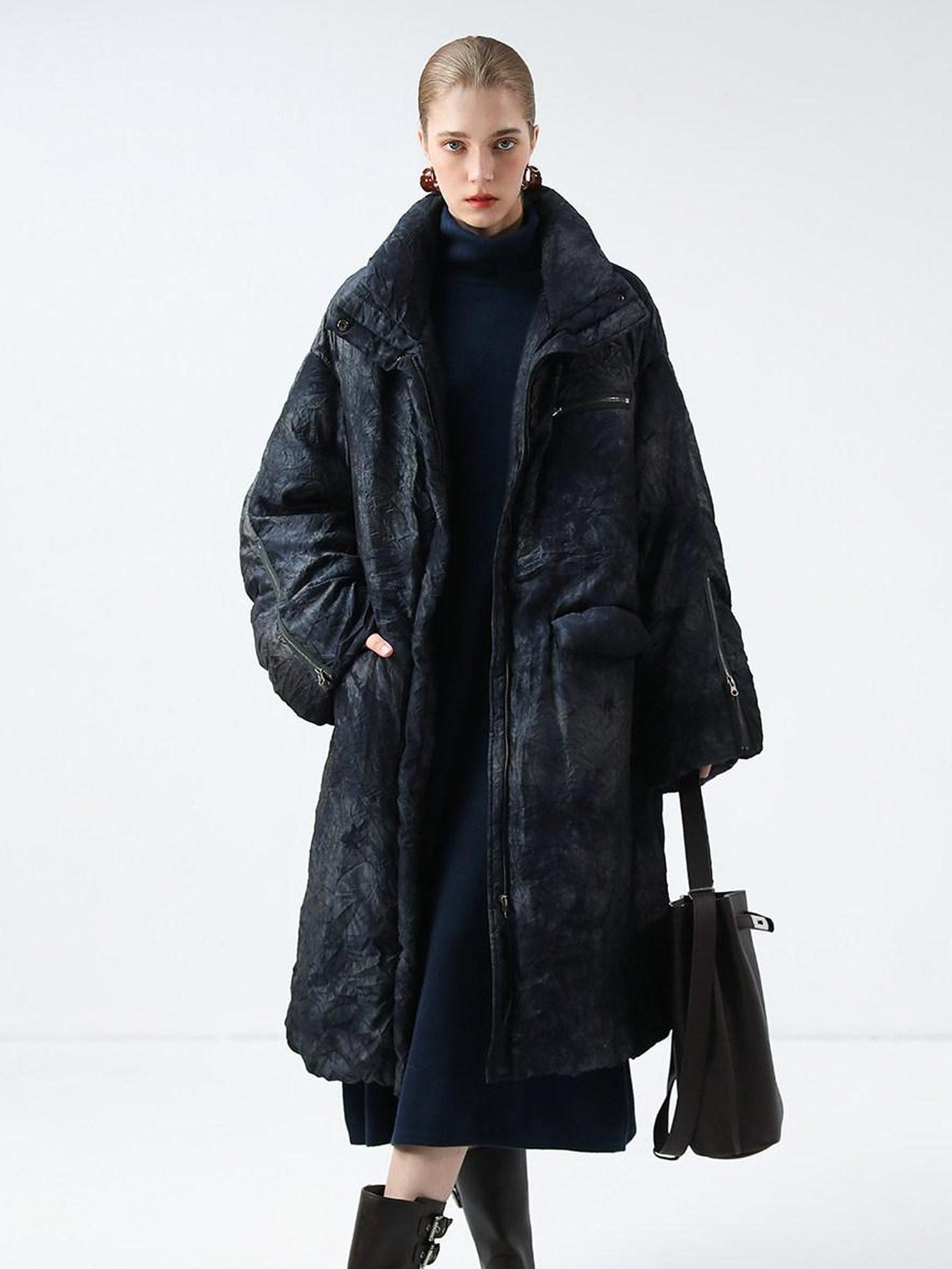 COCOBELLA 90% White Duck Down Straight Long Pleated Ink Blue Women City Down Jackets