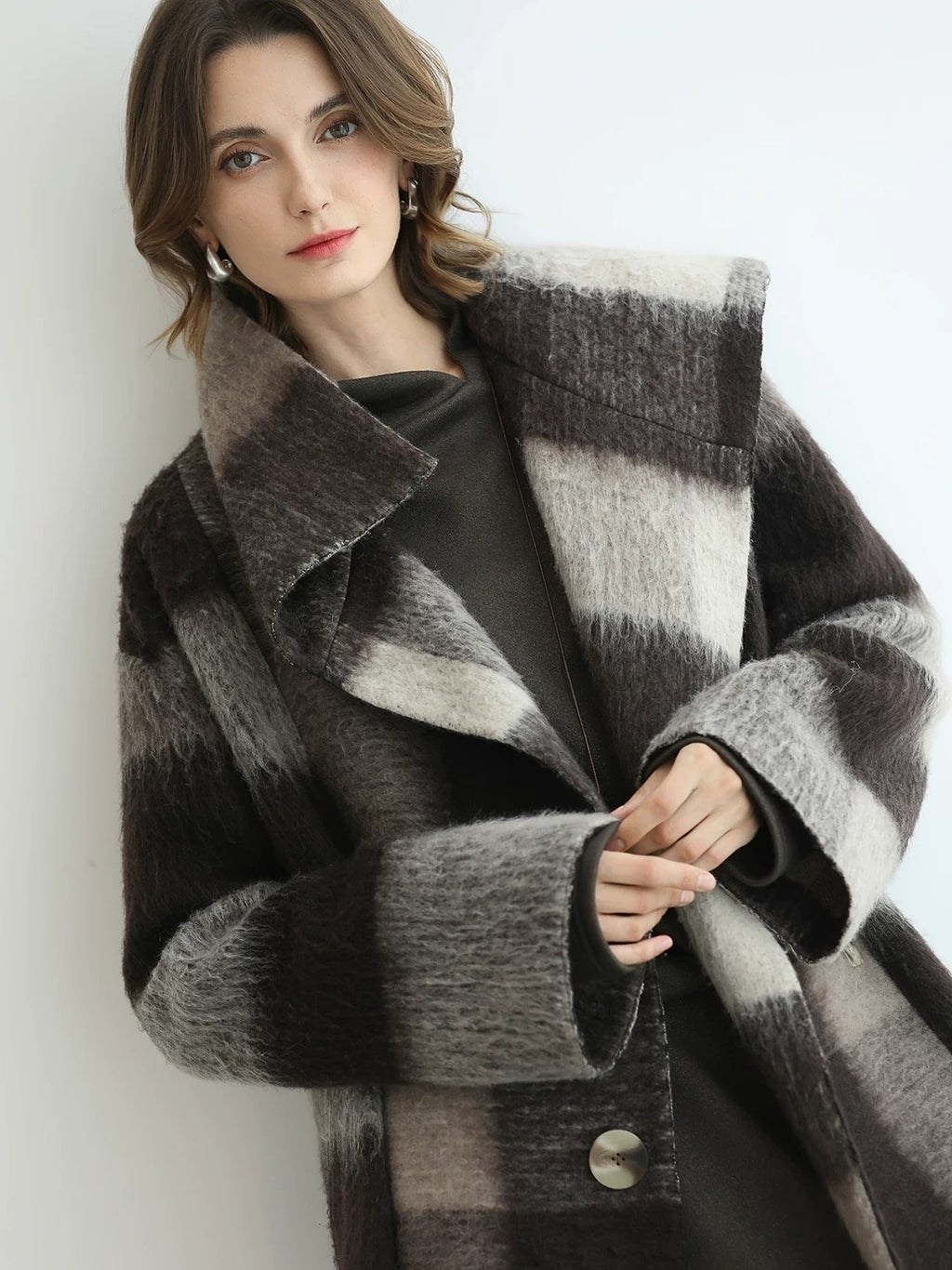 COCOBELLA Brushed Wool Blend Thick Midlength Loose Fit British Plaid Single Breasted Coats