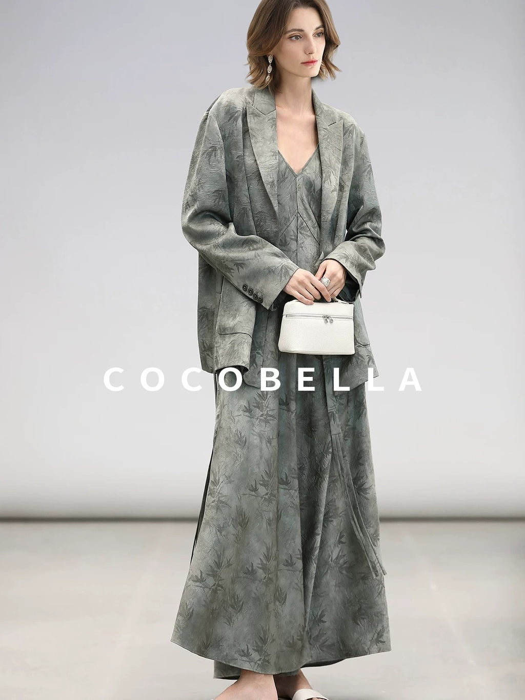 COCOBELLA Elegant Printed A Line V Neck Sleeveless Cinched Waist Reversible Slip Dresses