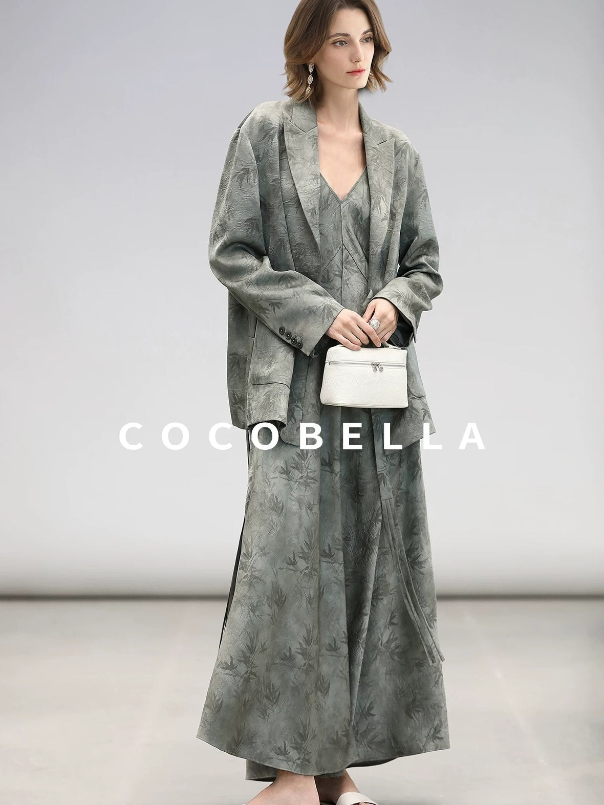 COCOBELLA Elegant Printed A Line V Neck Sleeveless Cinched Waist Reversible Slip Dresses