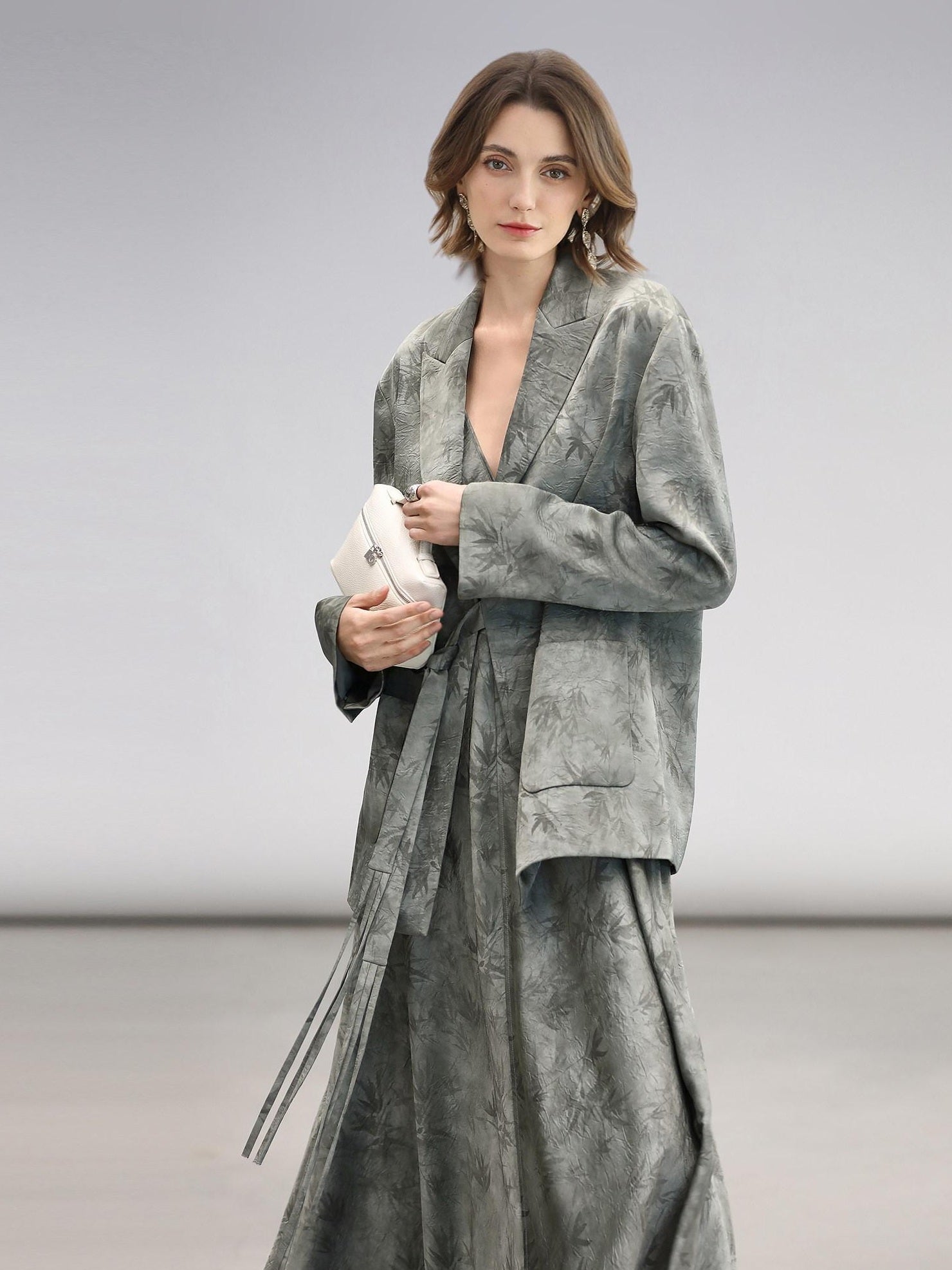 COCOBELLA Elegant Printed A Line V Neck Sleeveless Cinched Waist Reversible Slip Dresses