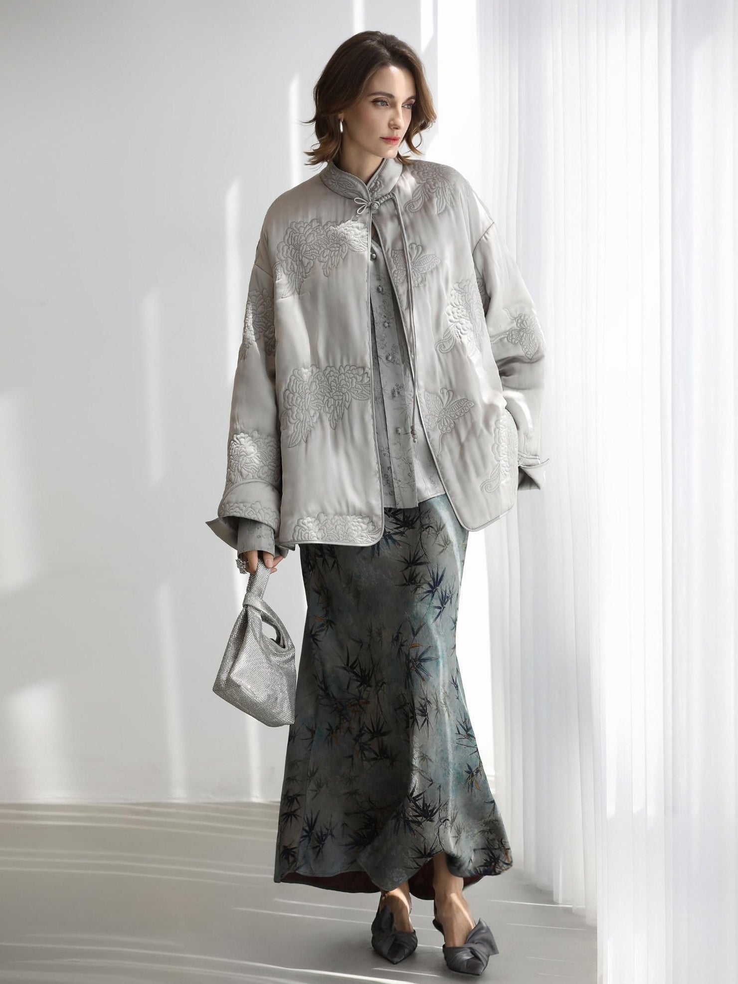 COCOBELLA Embroidered Ethnic Commuter Straight Fit Short Polyester Padded Jackets