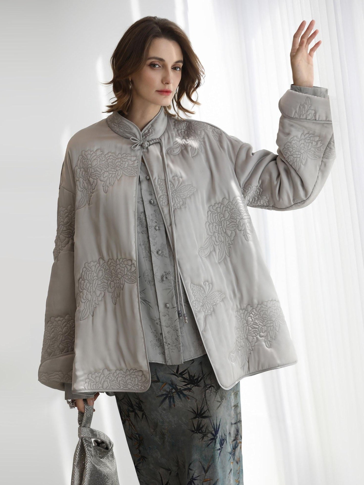 COCOBELLA Embroidered Ethnic Commuter Straight Fit Short Polyester Padded Jackets