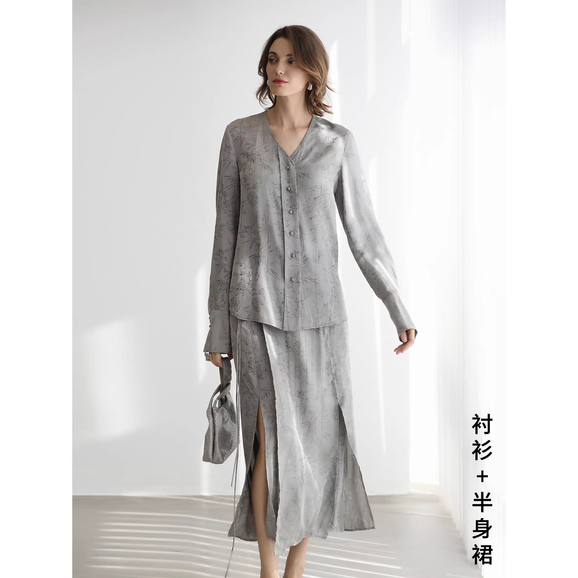 COCOBELLA_Embroidered_Ethnic_Straight_Fit_Commuter_Short_Polyester_Women_Padded_Jackets_MISSTT