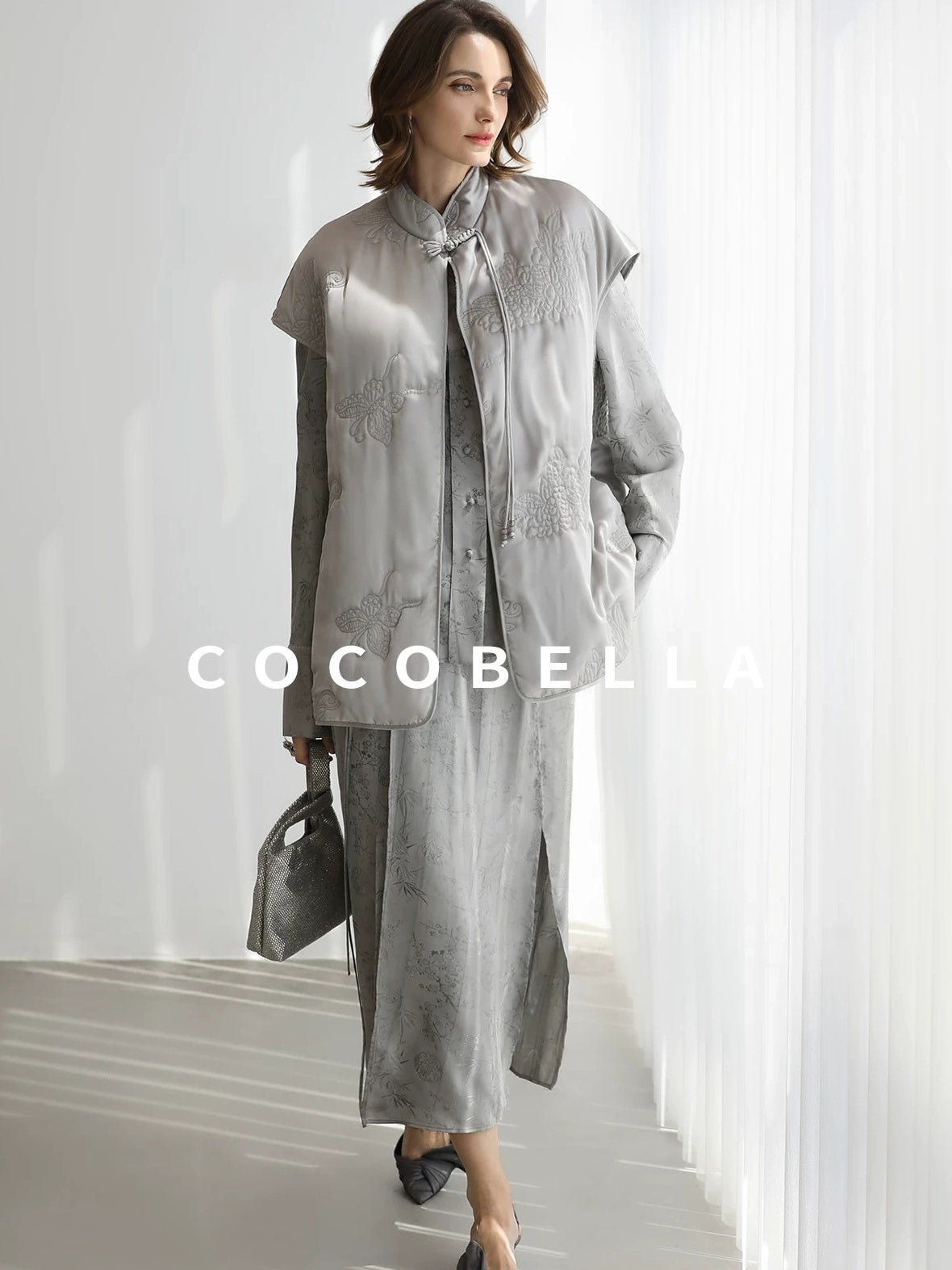 COCOBELLA Embroidered Ethnic Straight Fit Commuter Short Polyester Women Padded Jackets