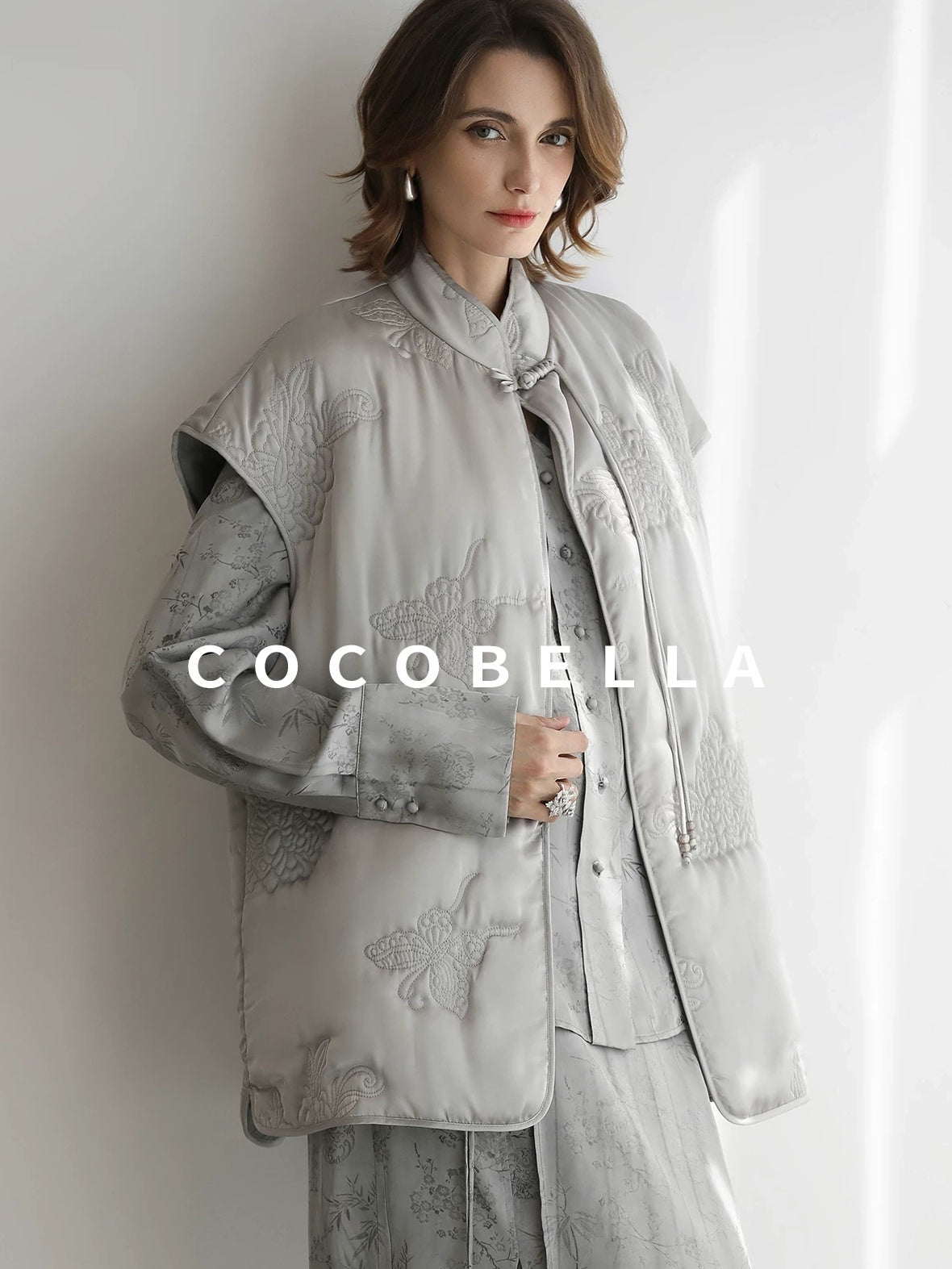 COCOBELLA Embroidered Ethnic Straight Fit Commuter Short Polyester Women Padded Jackets
