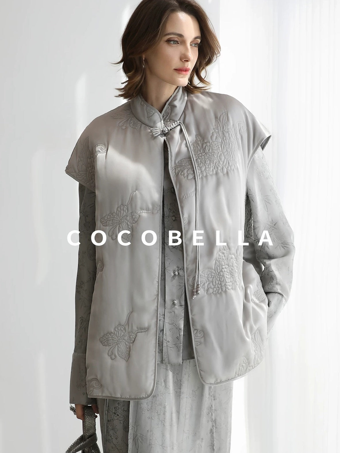 COCOBELLA Embroidered Ethnic Straight Fit Commuter Short Polyester Women Padded Jackets