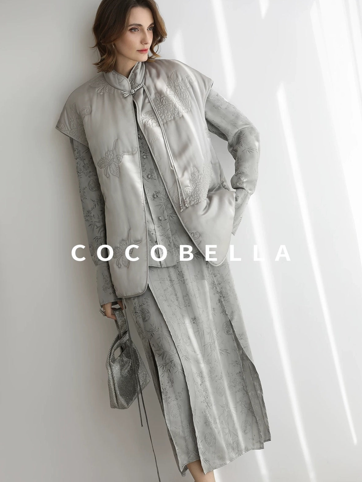 COCOBELLA Embroidered Ethnic Straight Fit Commuter Short Polyester Women Padded Jackets