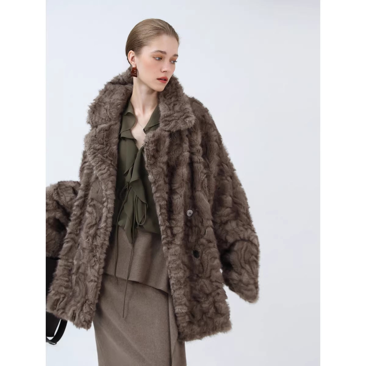 COCOBELLA_Extra_Thick_Plush_Straight_Cut_Retro_Commuter_Women_Faux_Fur_Coats_MISSTT