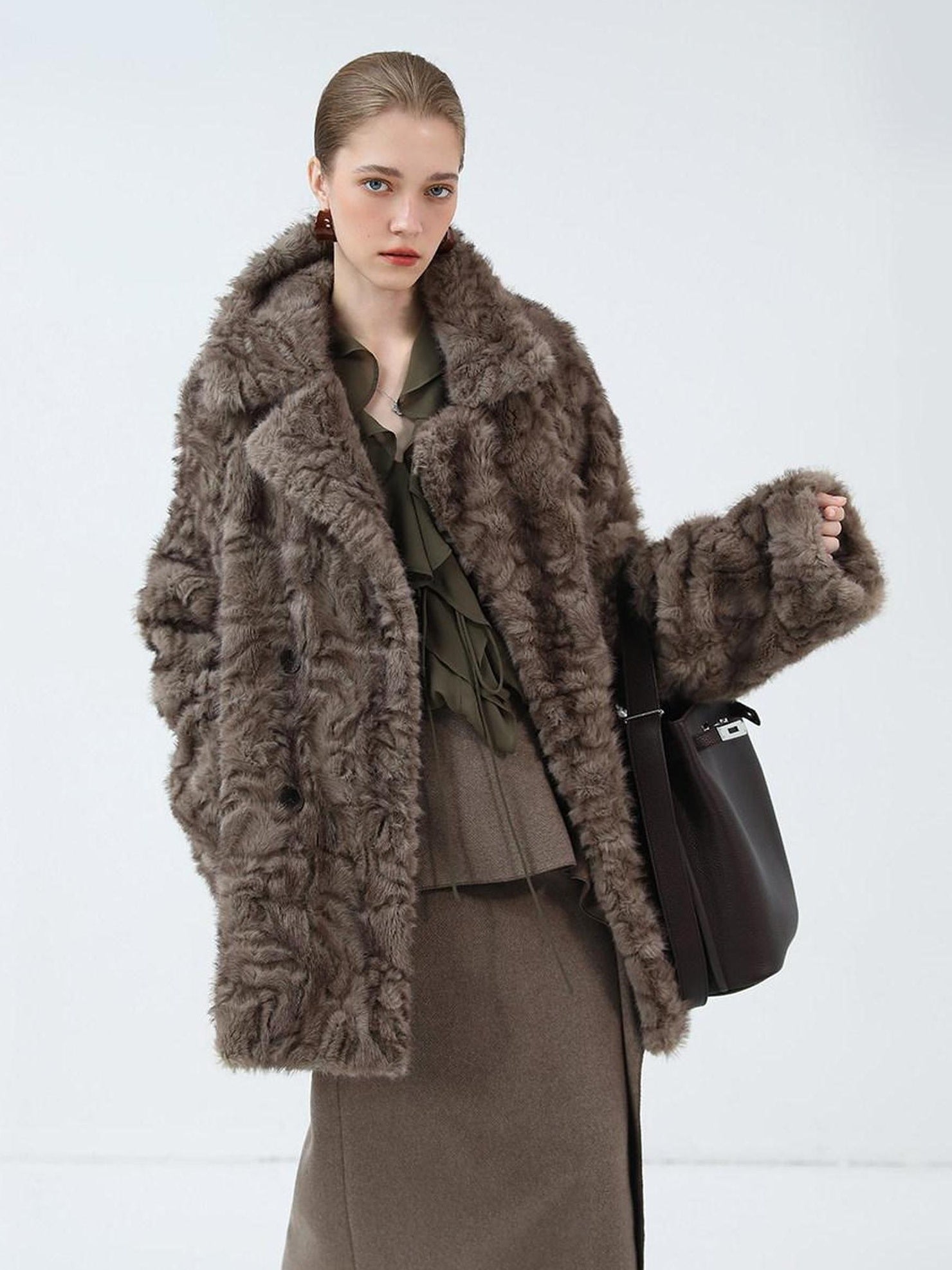 COCOBELLA Extra Thick Plush Straight Cut Retro Commuter Women Faux Fur Coats