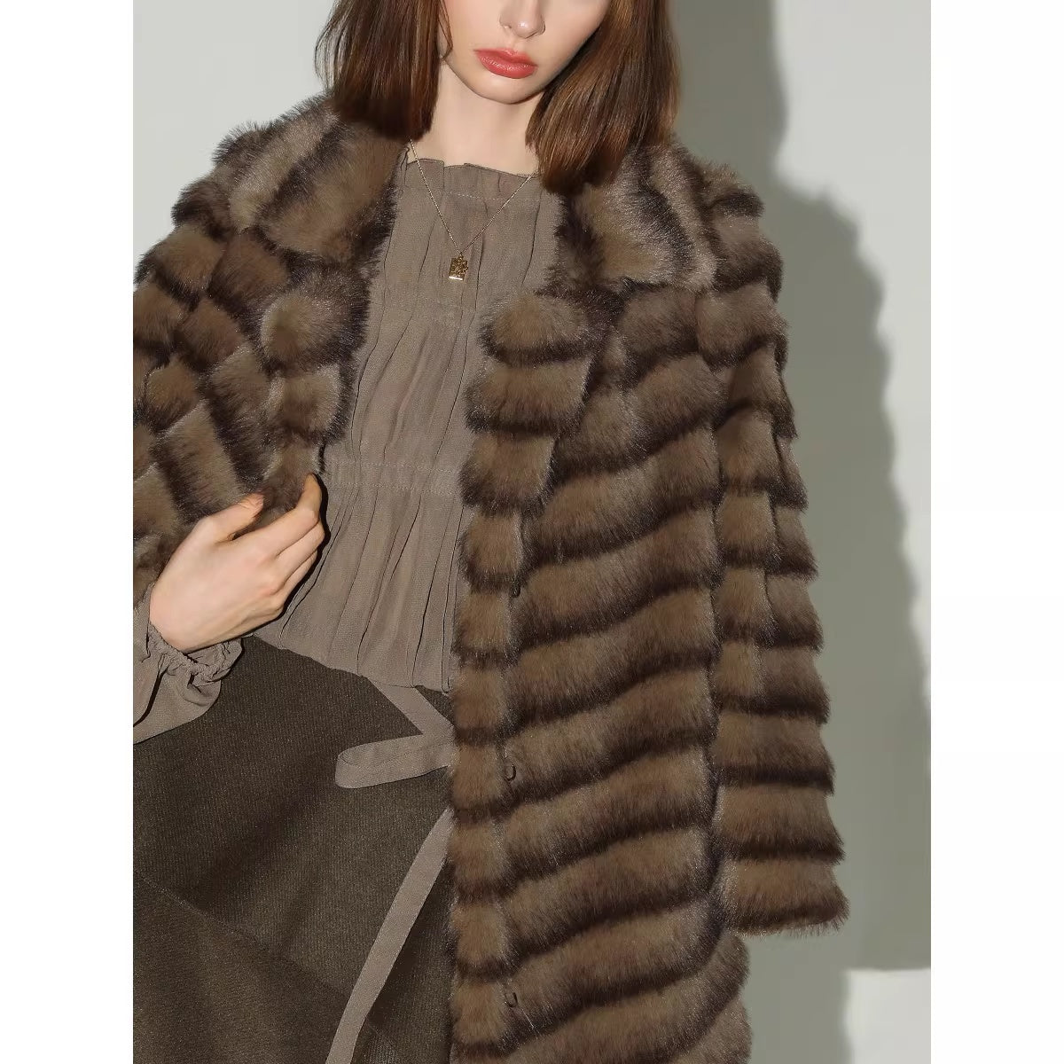 COCOBELLA_Faux_Fur_Horizontal_Panel_Loose_Fit_Ol_Workwear_Women_Ice_Blue_Jackets_MISSTT