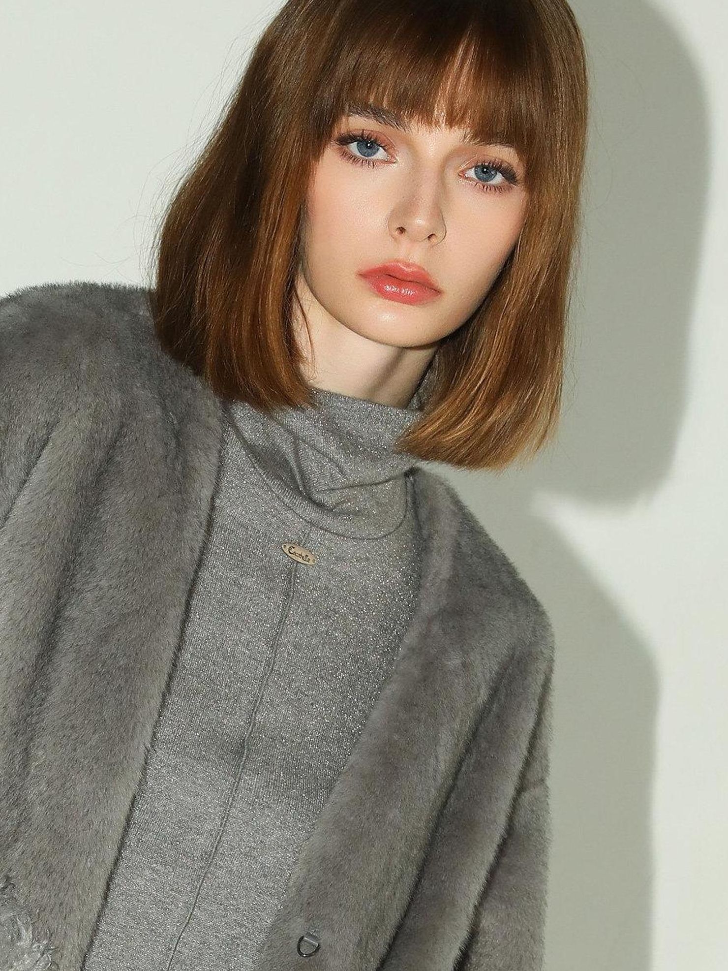 COCOBELLA Faux Fur Straight V Neck Long Sleeve Women Silver Blue Polyester Jackets