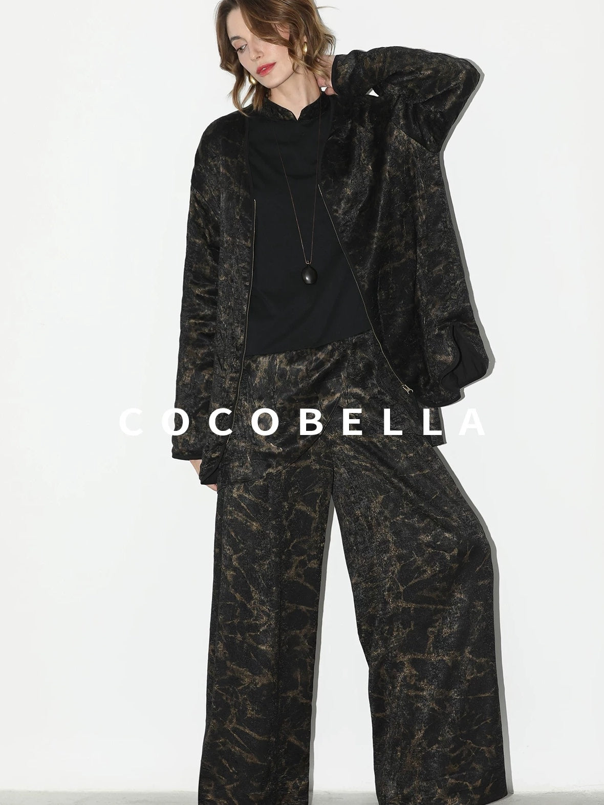 COCOBELLA Gold Trim Insulated Straight Fit V Neck Zip Pockets Women Short Padded Jackets