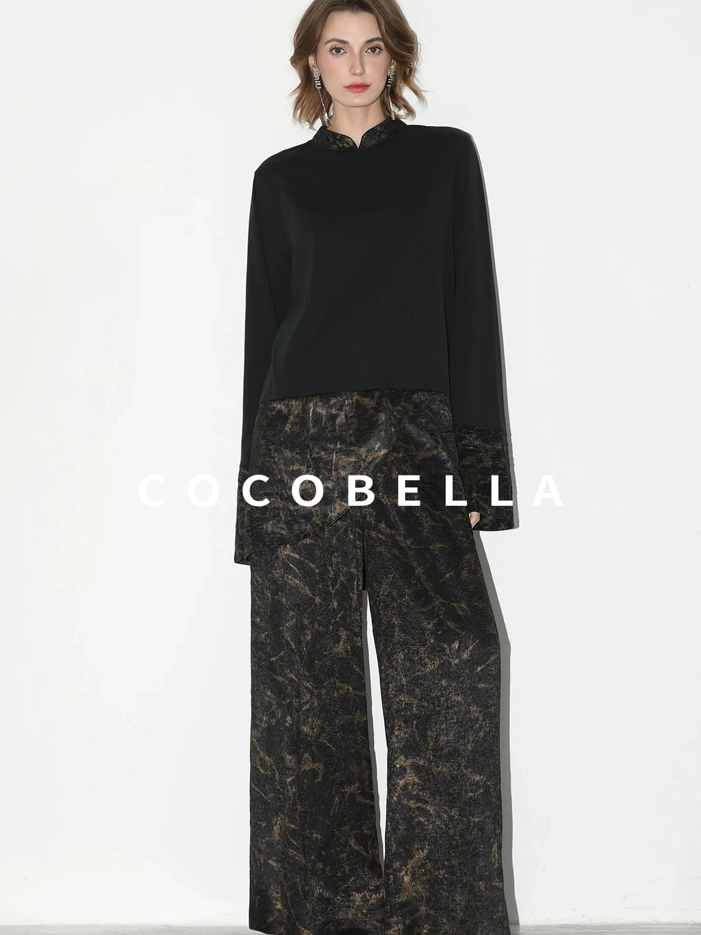 COCOBELLA Gold Trim Insulated Straight Fit V Neck Zip Pockets Women Short Padded Jackets