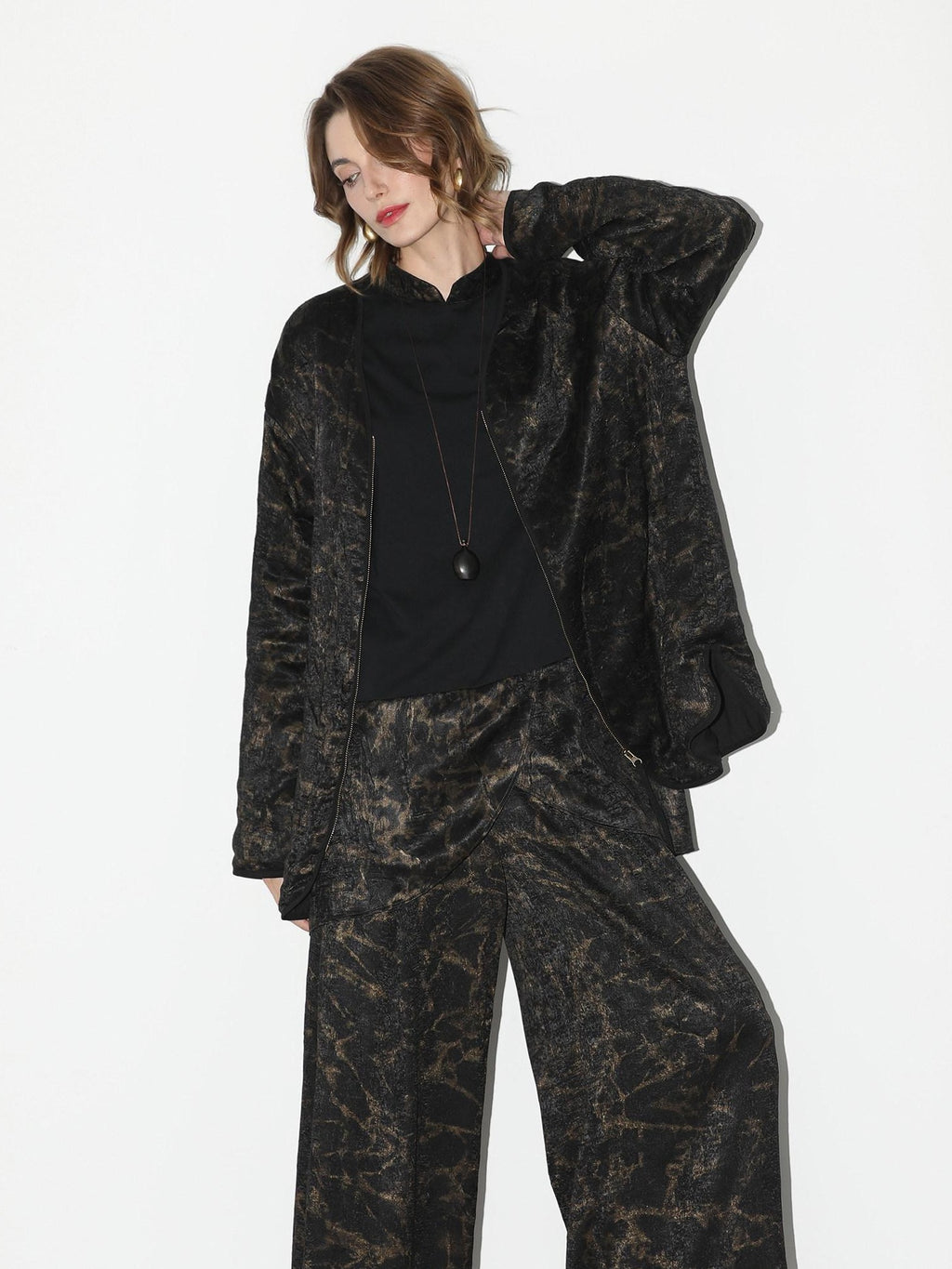 COCOBELLA Gold Trim Insulated Straight Fit V Neck Zip Pockets Women Short Padded Jackets