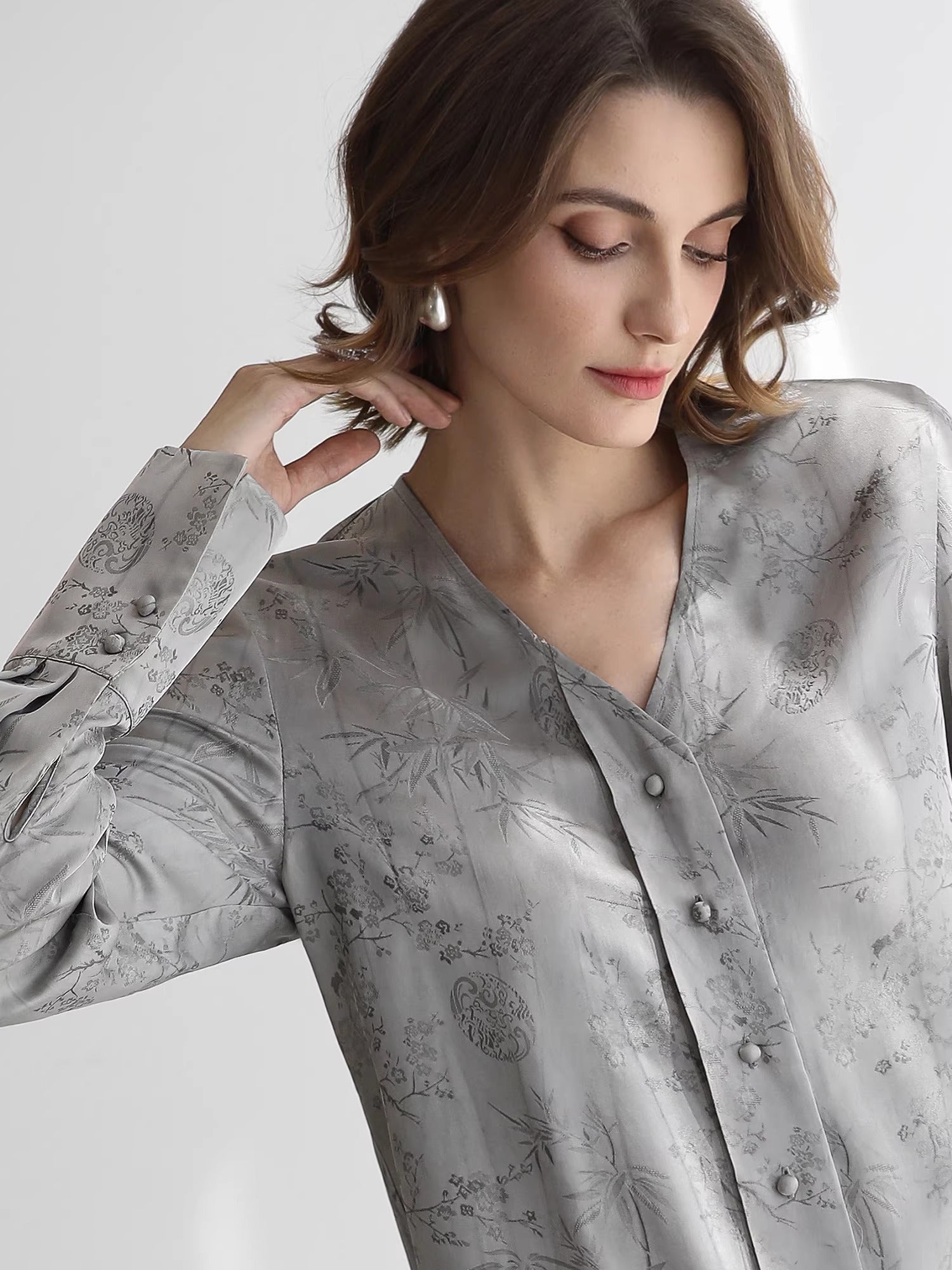 COCOBELLA_Jacquard_V_Neck_Long_Sleeve_Straight_Cut_Elegant_Office_Women_Rayon_Blend_Shirts_MISSTT