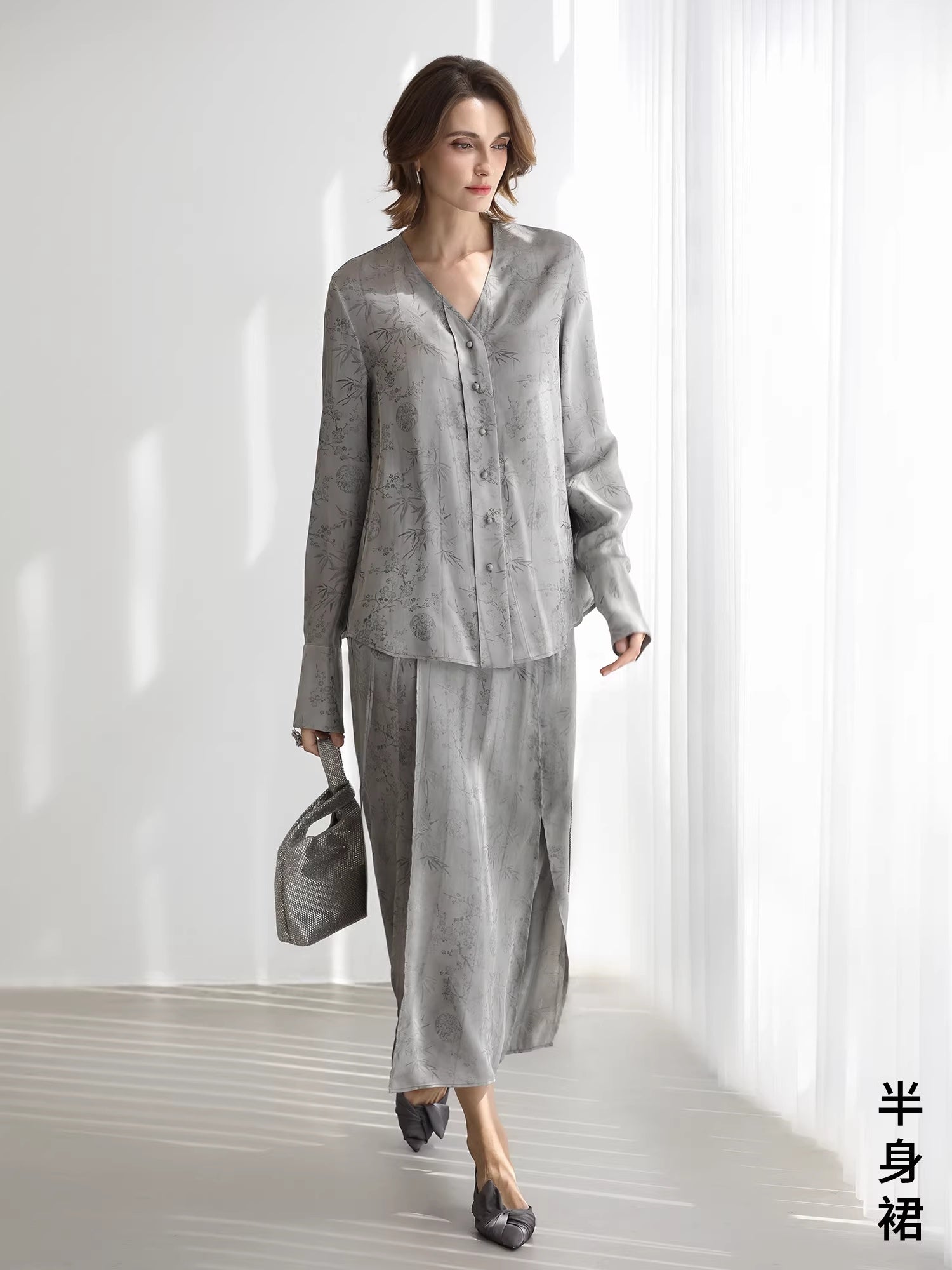 COCOBELLA_Jacquard_V_Neck_Long_Sleeve_Straight_Cut_Elegant_Office_Women_Rayon_Blend_Shirts_MISSTT