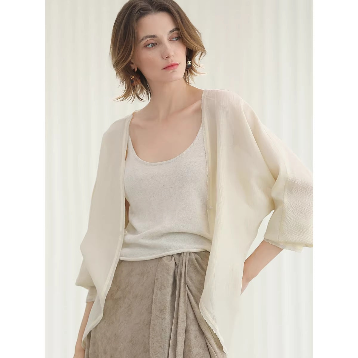 COCOBELLA_Lightweight_Viscose_Silk_Blend_Straight_Fit_Long_Sleeve_Versatile_Knit_Sweater_MISSTT