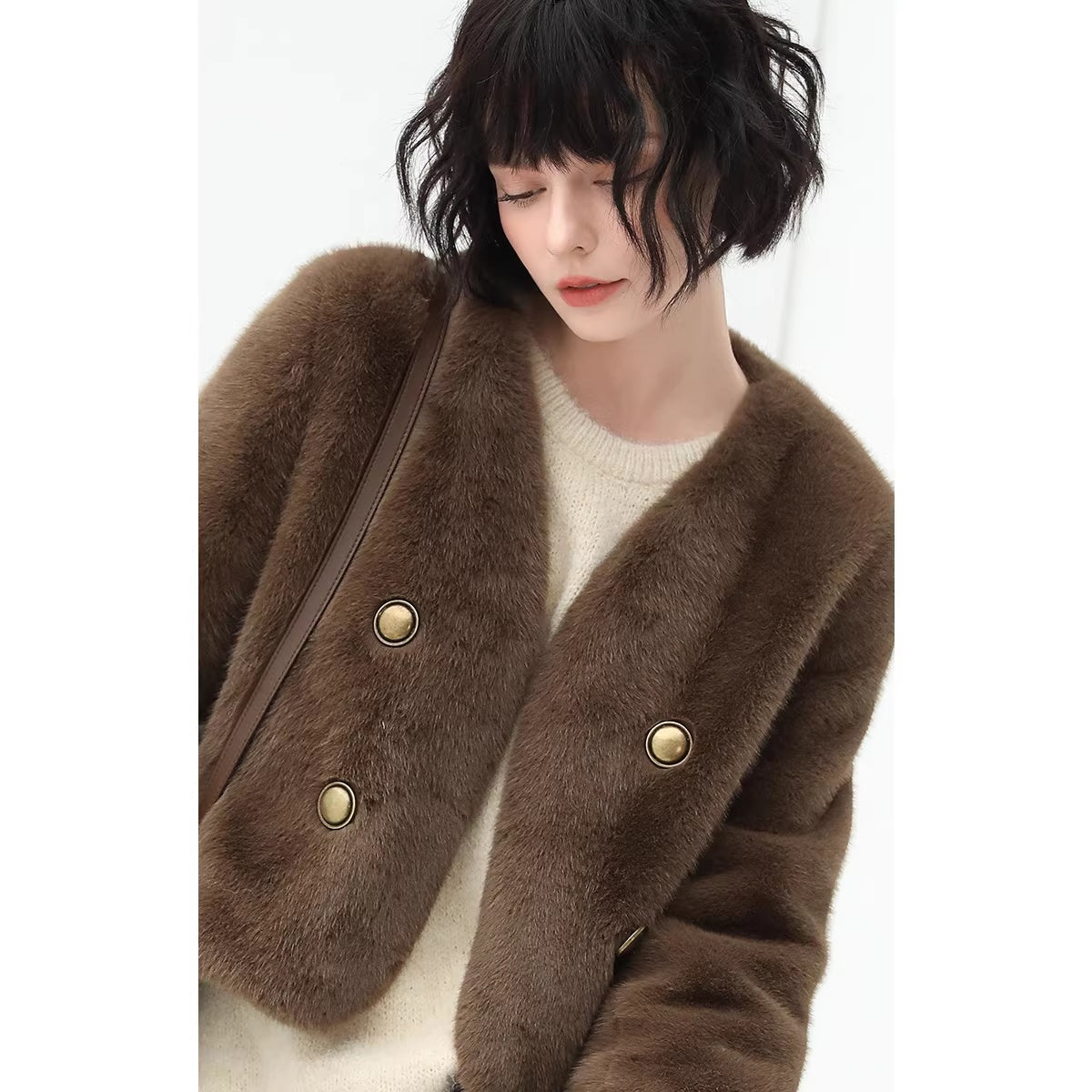 COCOBELLA_Luxurious_Faux_Fur_Short_V_Neck_Ol_Work_Standard_Fit_Women_Polyester_Jackets_MISSTT