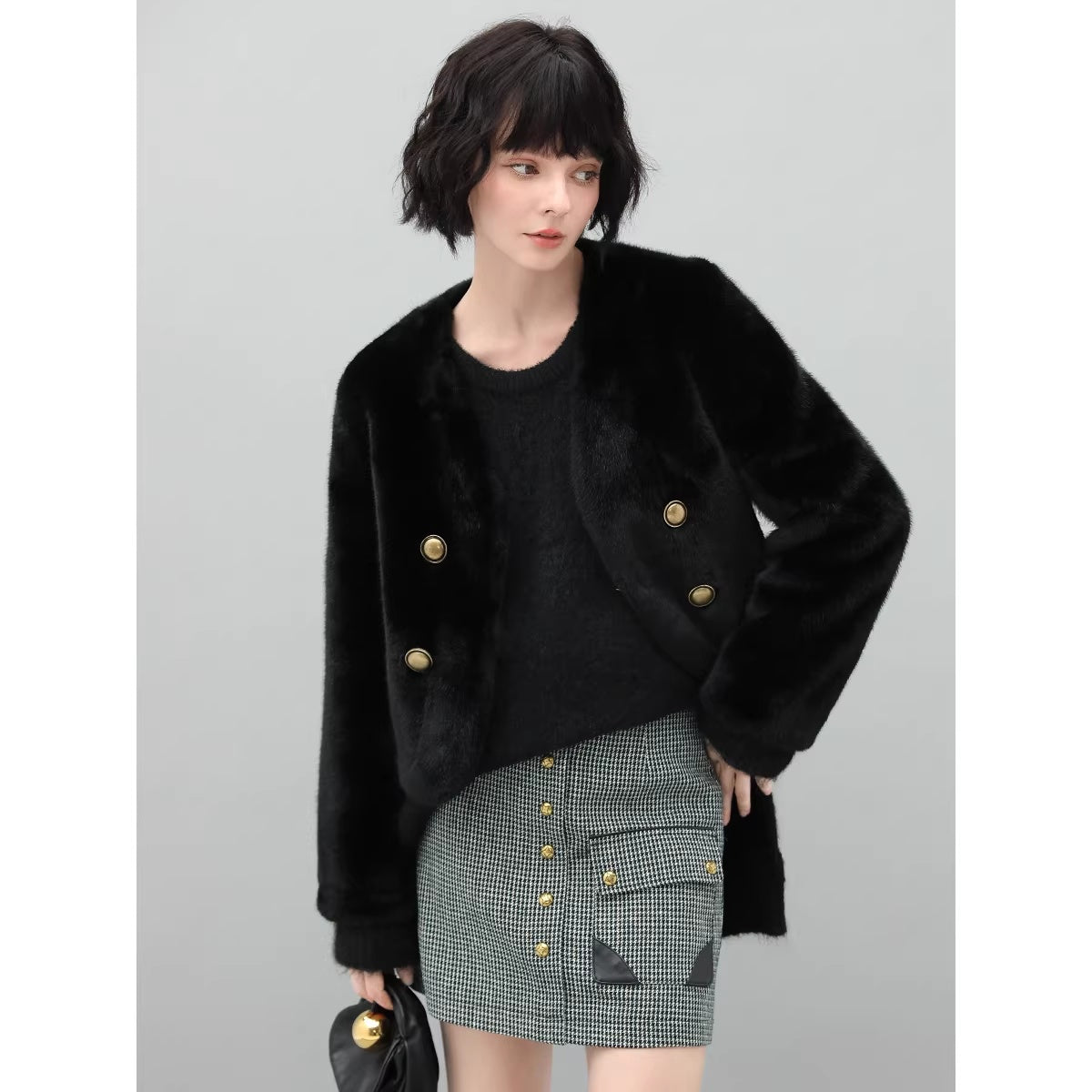 COCOBELLA_Luxurious_Faux_Fur_Short_V_Neck_Ol_Work_Standard_Fit_Women_Polyester_Jackets_MISSTT