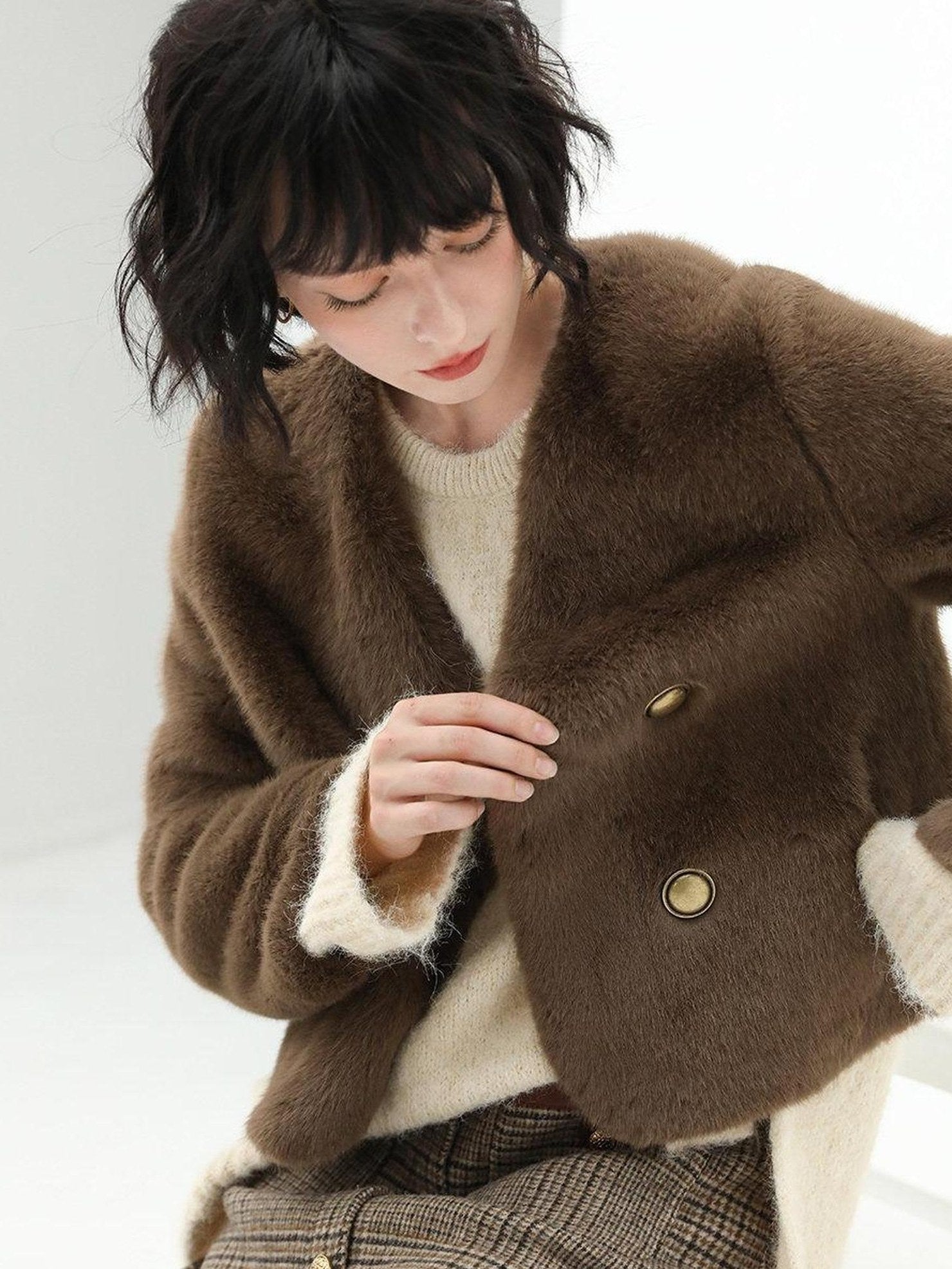 COCOBELLA Luxurious Faux Fur Short V Neck Ol Work Standard Fit Women Polyester Jackets