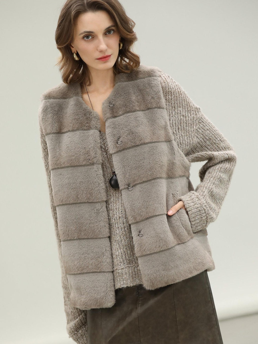 COCOBELLA Plush Faux Fur Luxury Sleeveless Straight Fit Womens Silver Blue Outerwear Vest