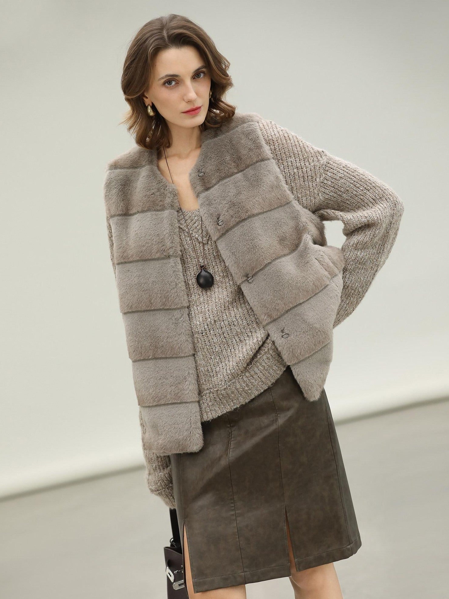 COCOBELLA Plush Faux Fur Luxury Sleeveless Straight Fit Womens Silver Blue Outerwear Vest