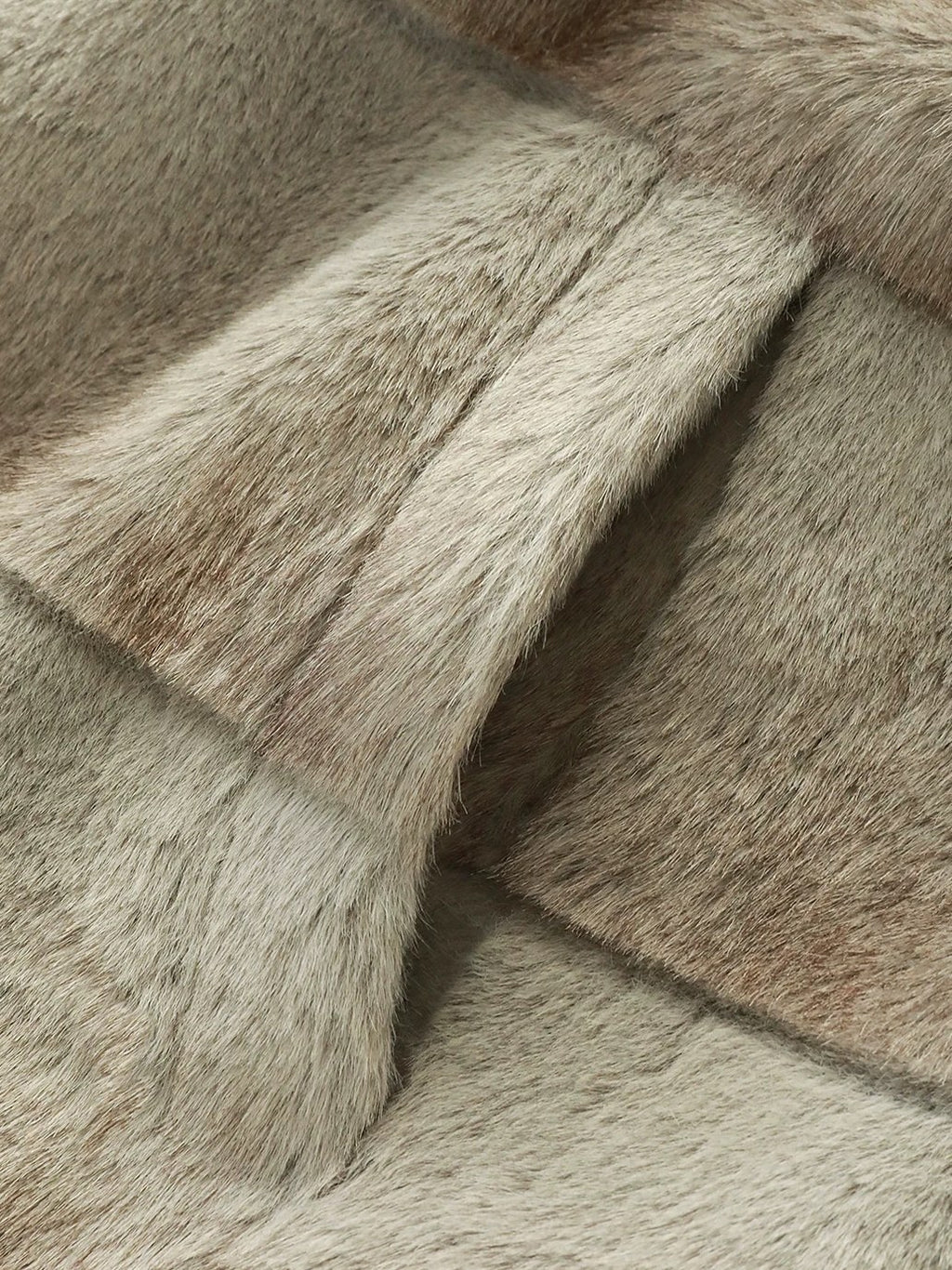 COCOBELLA Plush Faux Fur Luxury Sleeveless Straight Fit Womens Silver Blue Outerwear Vest