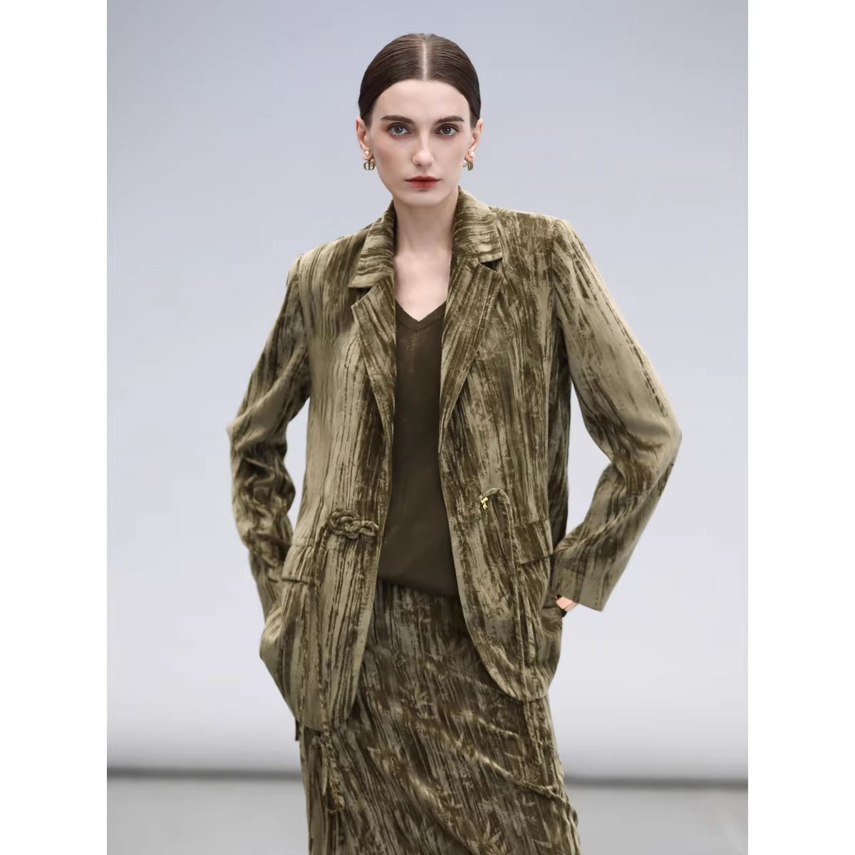 COCOBELLA_Retro_Green_Chinese_Tie_Detail_3D_Embellished_Mid_Waist_Pleated_Midi_Skirts_MISSTT