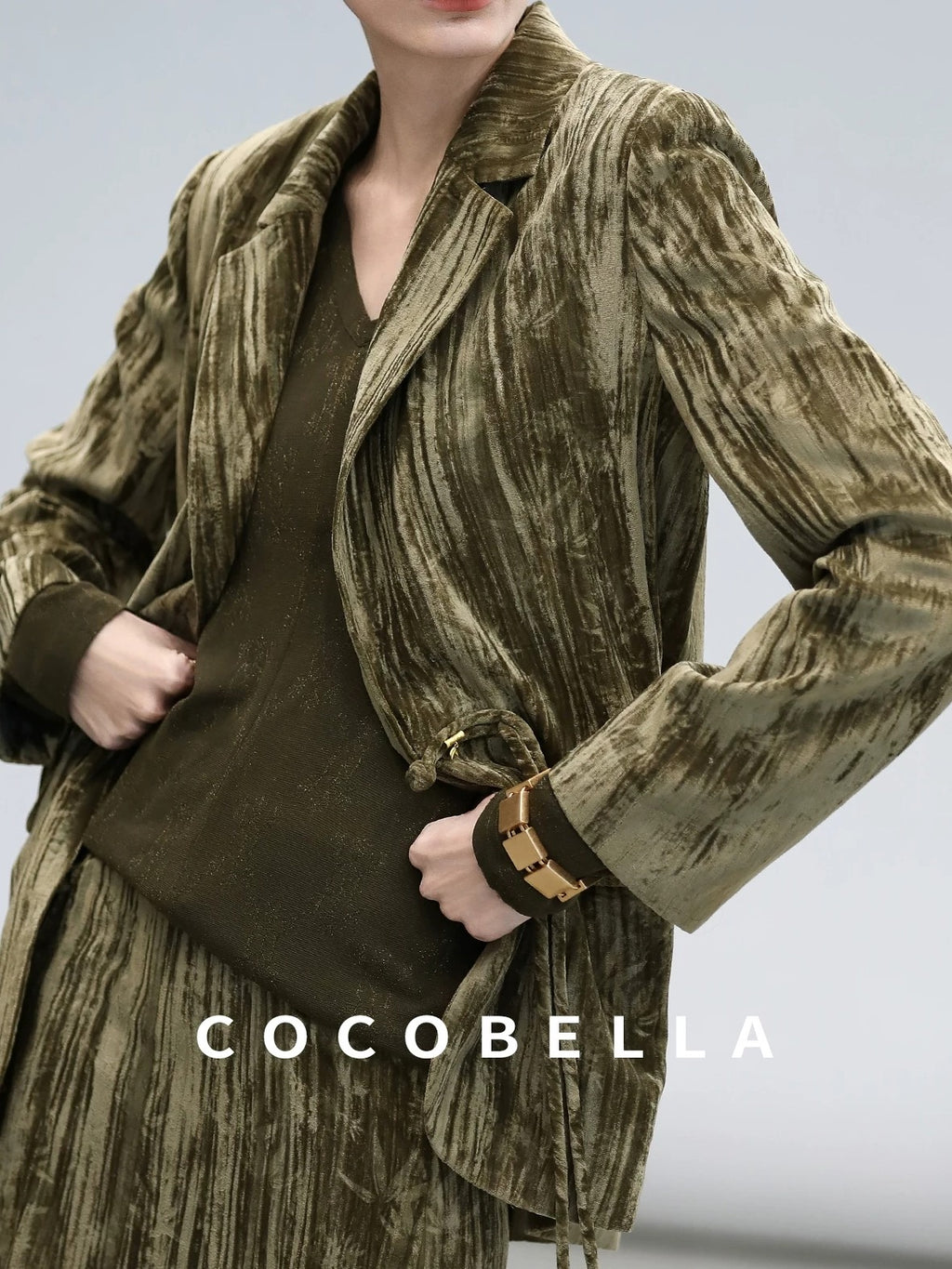 COCOBELLA Retro Green Chinese Tie Detail 3D Embellished Mid Waist Pleated Midi Skirts