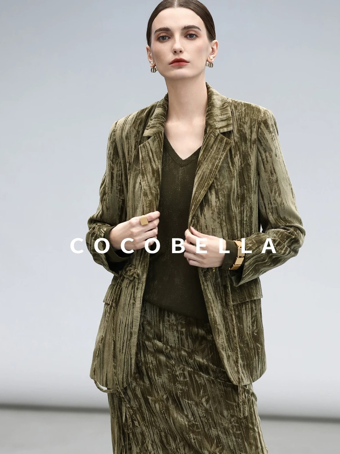 COCOBELLA Retro Green Chinese Tie Detail 3D Embellished Mid Waist Pleated Midi Skirts