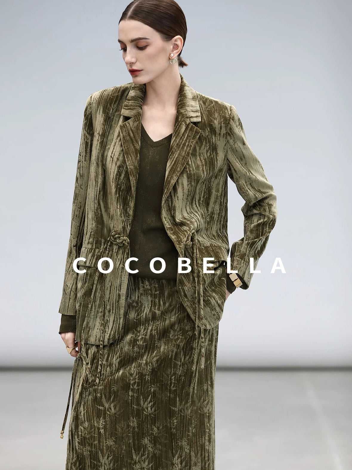 COCOBELLA Retro Green Chinese Tie Detail 3D Embellished Mid Waist Pleated Midi Skirts