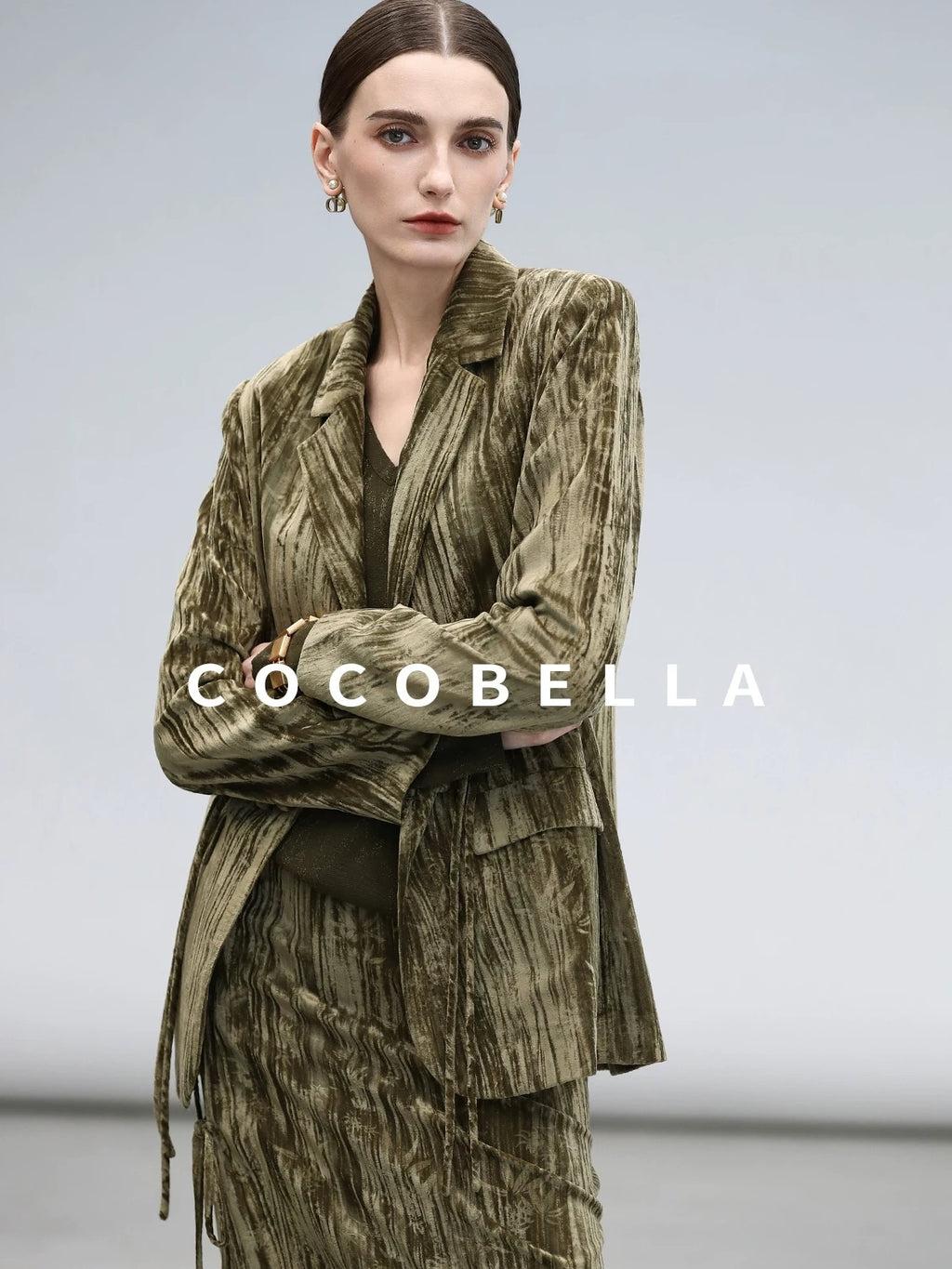 COCOBELLA Retro Green Chinese Tie Detail 3D Embellished Mid Waist Pleated Midi Skirts