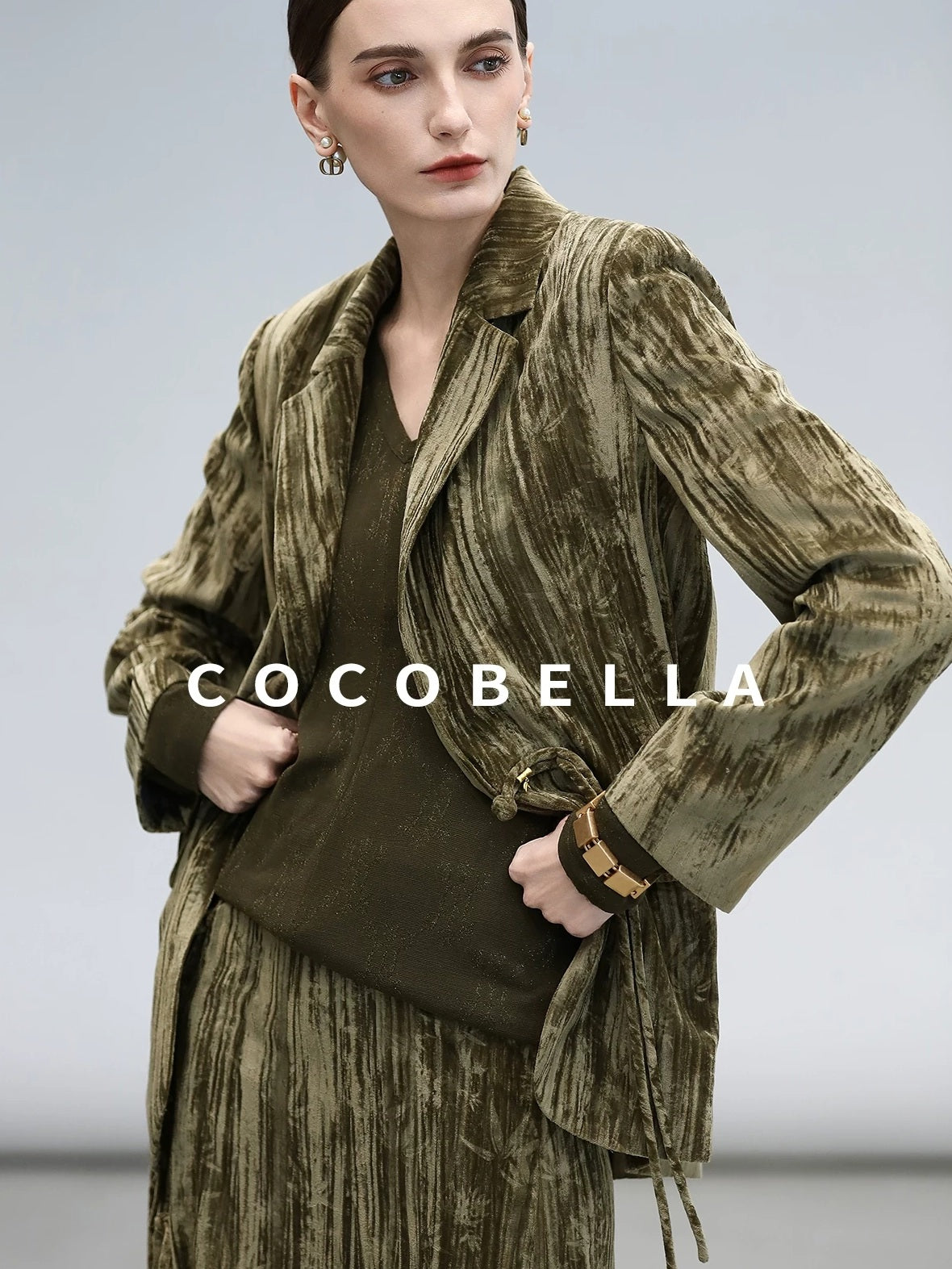 COCOBELLA Retro Green Chinese Tie Detail 3D Embellished Mid Waist Pleated Midi Skirts