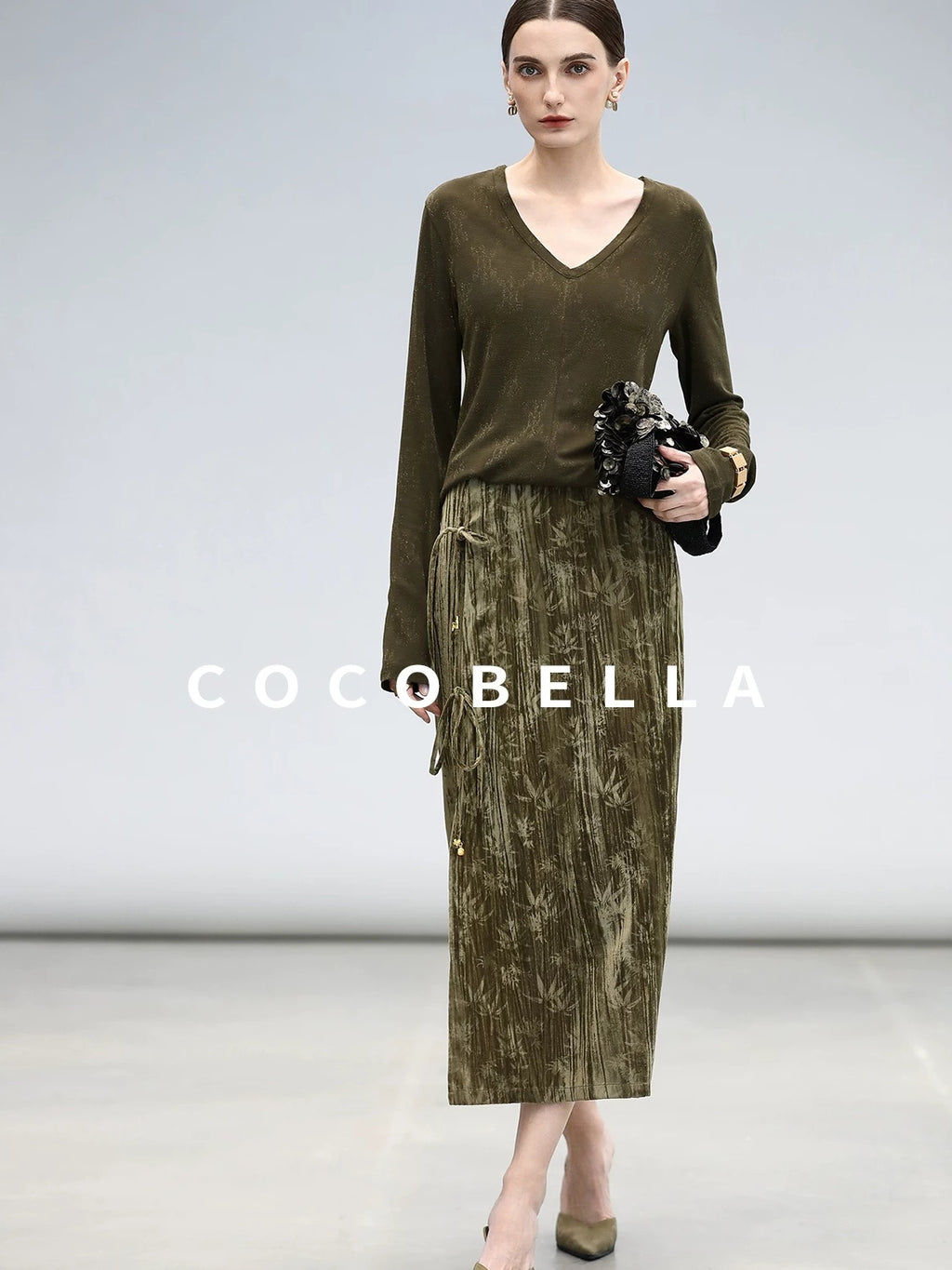 COCOBELLA Retro Green Chinese Tie Detail 3D Embellished Mid Waist Pleated Midi Skirts