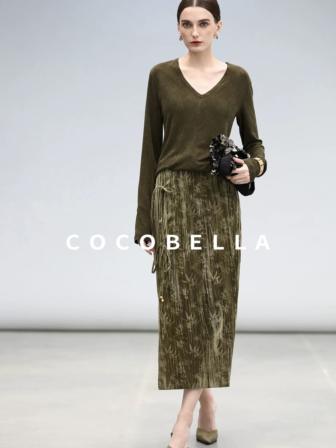 COCOBELLA Retro Green Chinese Tie Detail 3D Embellished Mid Waist Pleated Midi Skirts