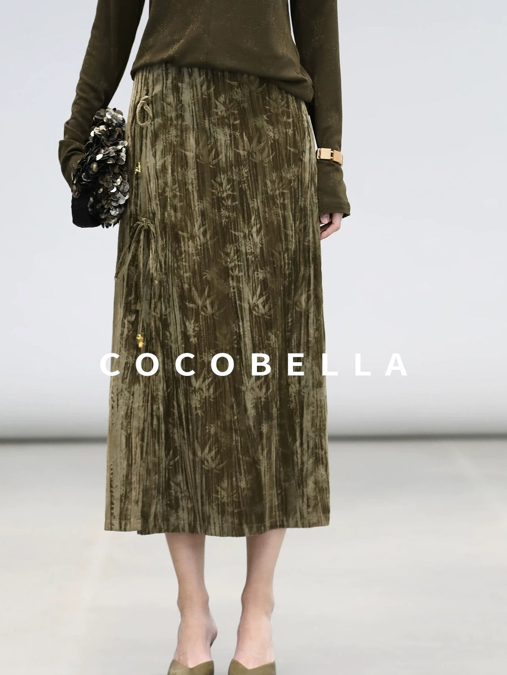 COCOBELLA Retro Green Chinese Tie Detail 3D Embellished Mid Waist Pleated Midi Skirts