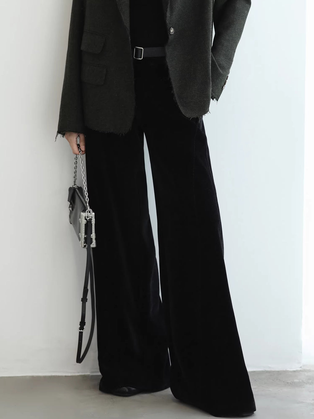 COCOBELLA_Sculpted_Tailoring_Minimalist_Straight_Wide_Leg_Women_Classic_Black_Pants_MISSTT