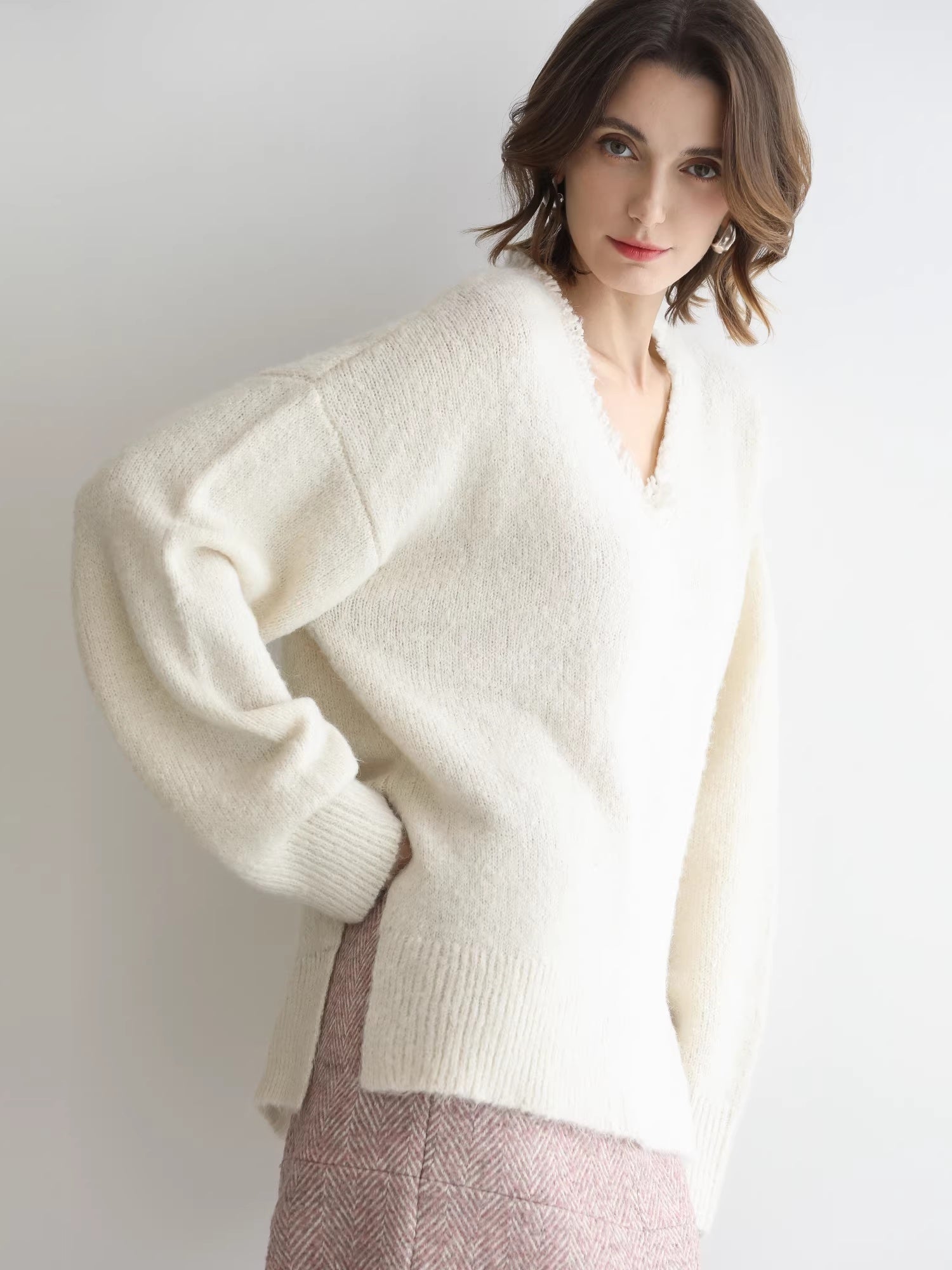 COCOBELLA_Sequin_Sparkle_Relaxed_V_Neck_Raw_Edge_Rib_Slit_Office_Knit_Pullover_Sweater_MISSTT