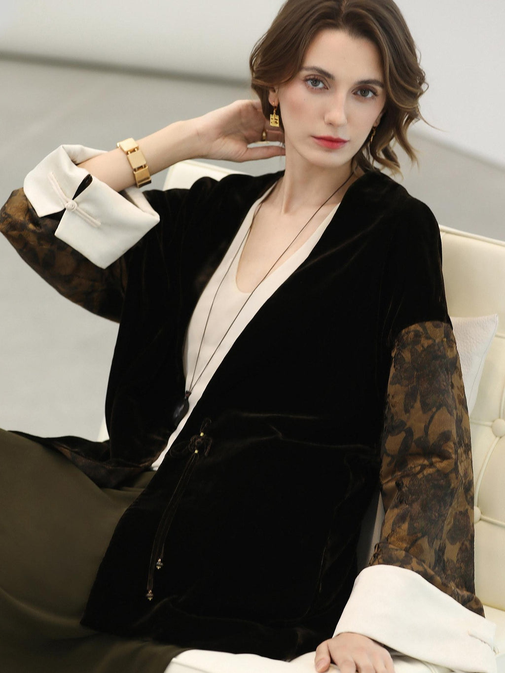 COCOBELLA Shape Retention Modern Chinese Loose Printed 3D Embellished Women Velvet Jackets