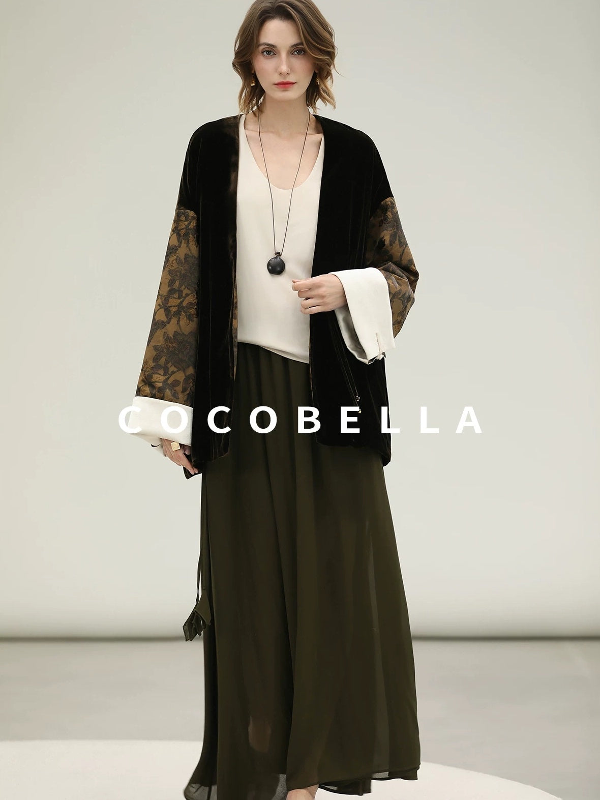 COCOBELLA Shape Retention Modern Chinese Loose Printed 3D Embellished Women Velvet Jackets