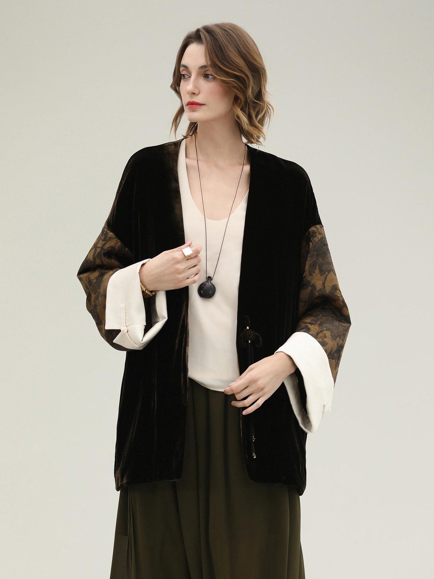 COCOBELLA Shape Retention Modern Chinese Loose Printed 3D Embellished Women Velvet Jackets