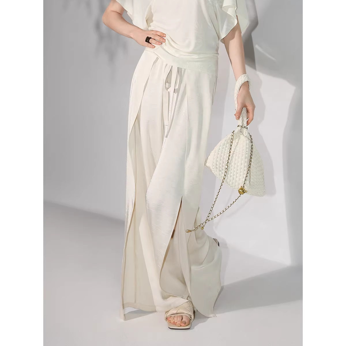 COCOBELLA_Shimmer_Floral_Button_Pocket_Straight_Fit_Office_V_Neck_Women_Blazers_MISSTT