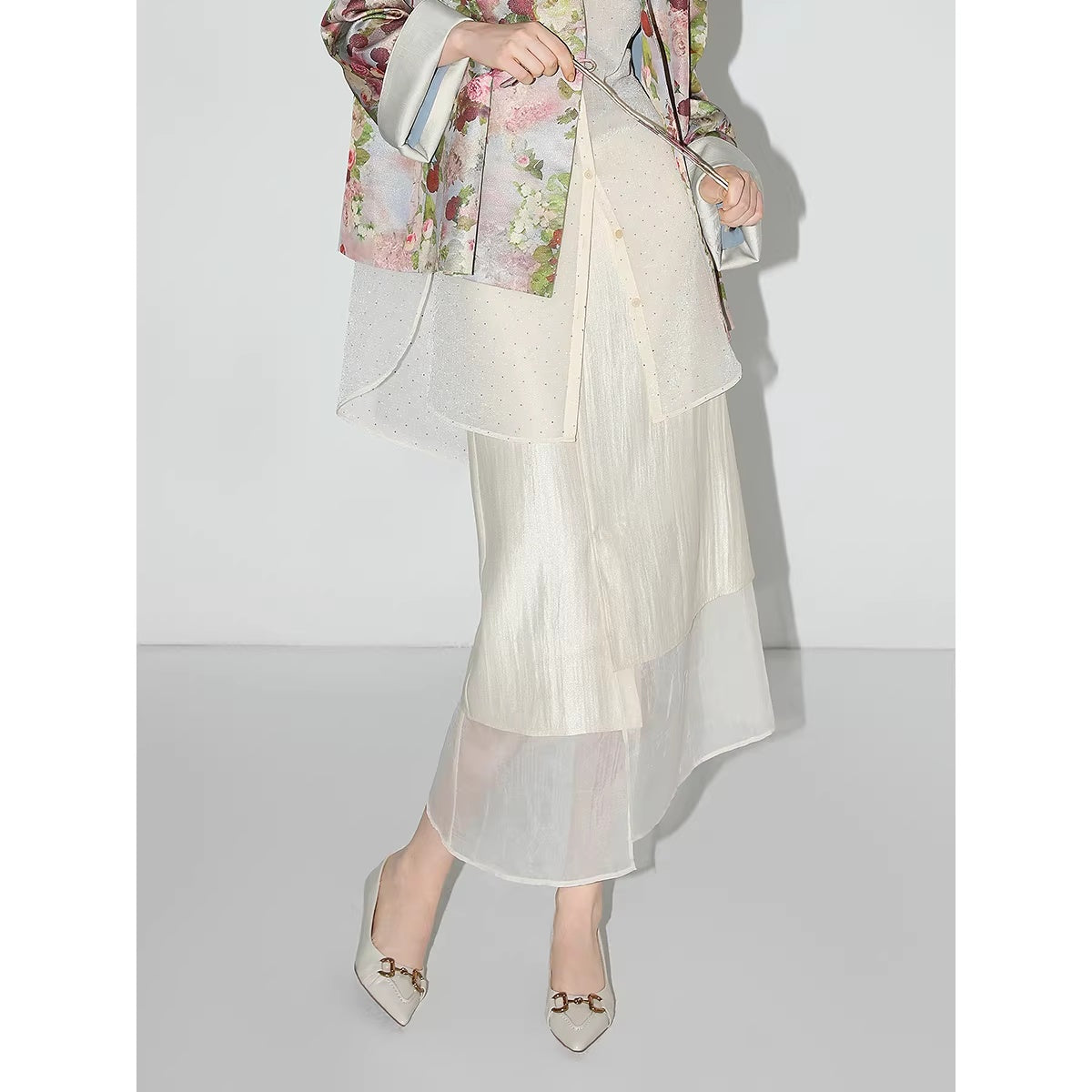 COCOBELLA_Shimmer_Floral_Button_Pocket_Straight_Fit_Office_V_Neck_Women_Blazers_MISSTT