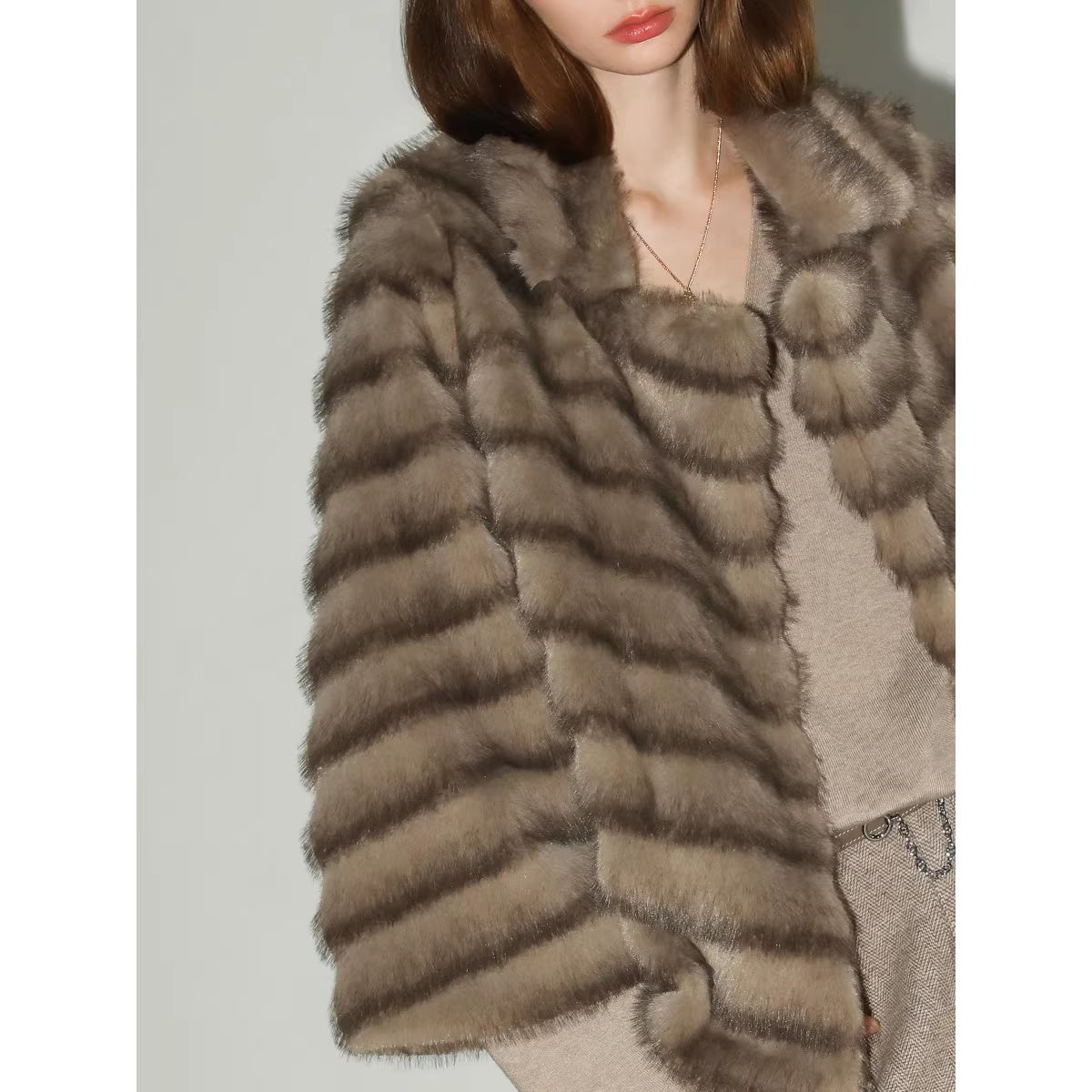 COCOBELLA_Soft_Faux_Fur_Horizontal_Panel_Loose_Fit_Ladylike_Womens_Pastel_Coats_MISSTT