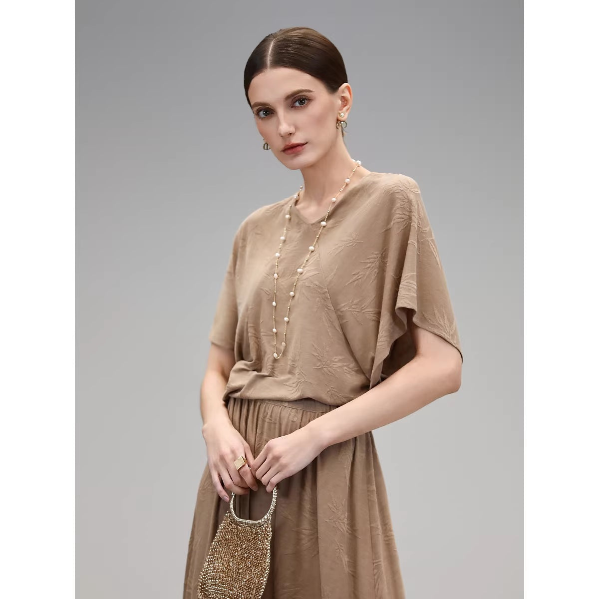 COCOBELLA_Soft_Jacquard_Patchwork_Batwing_Short_Sleeve_Loose_V_Neck_Ladies_Commuter_Shirts_MISSTT