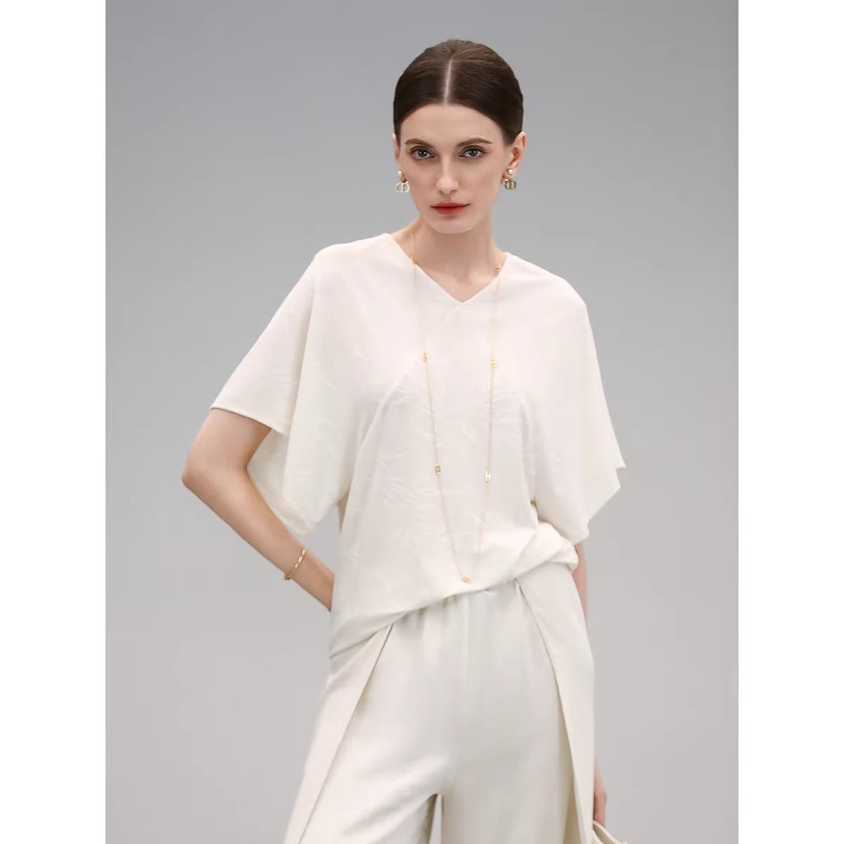 COCOBELLA_Soft_Jacquard_Patchwork_Batwing_Short_Sleeve_Loose_V_Neck_Ladies_Commuter_Shirts_MISSTT