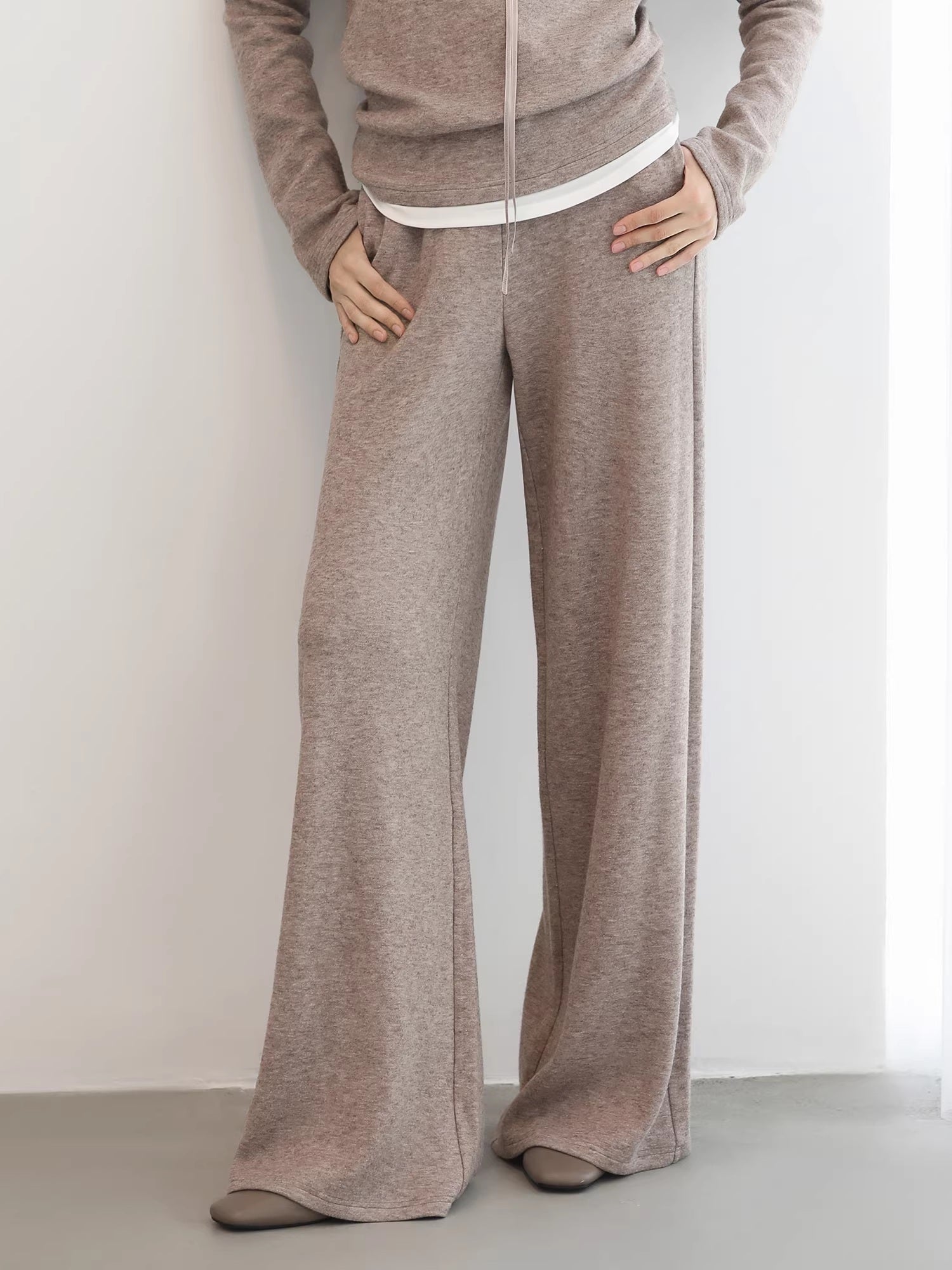 COCOBELLA_Soft_Shimmer_Hooded_Straight_Fit_Casual_Women_Viscose_Blend_Zip_Knit_Sweater_MISSTT